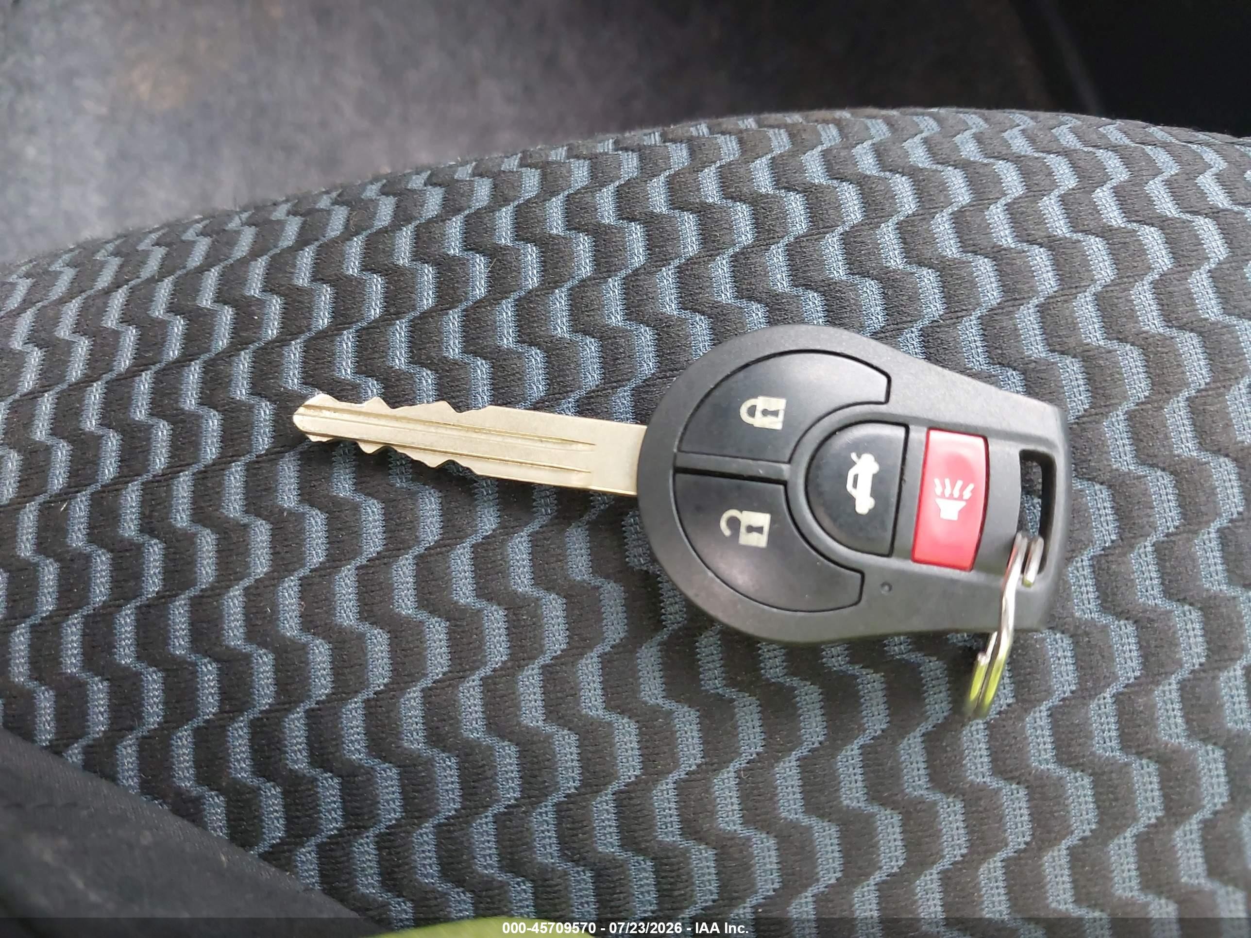 2014 Nissan Versa Note Sv Silver vin: 3N1CE2CP5EL394479