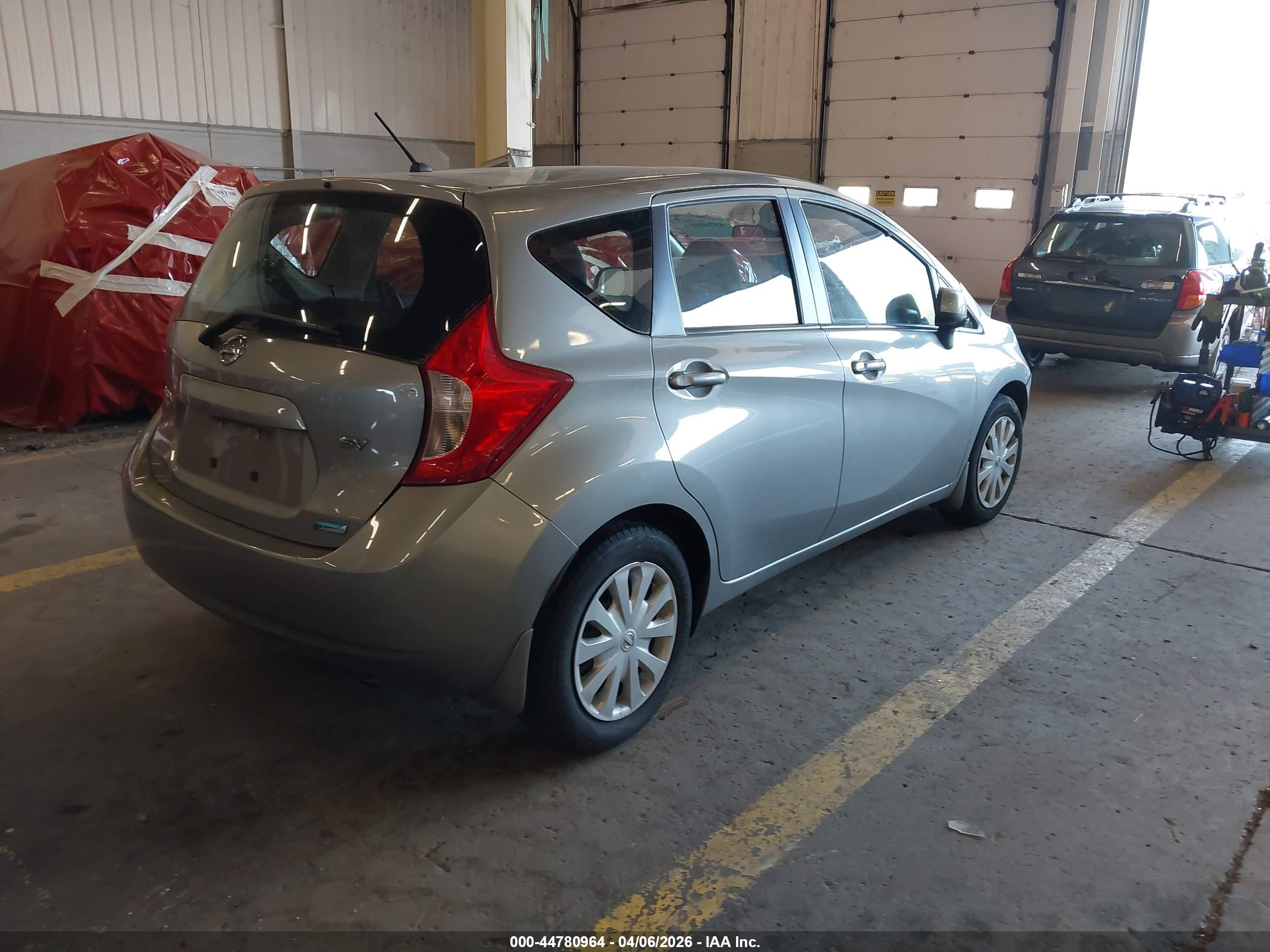 2014 Nissan Versa Note Sv Silver vin: 3N1CE2CP5EL396040