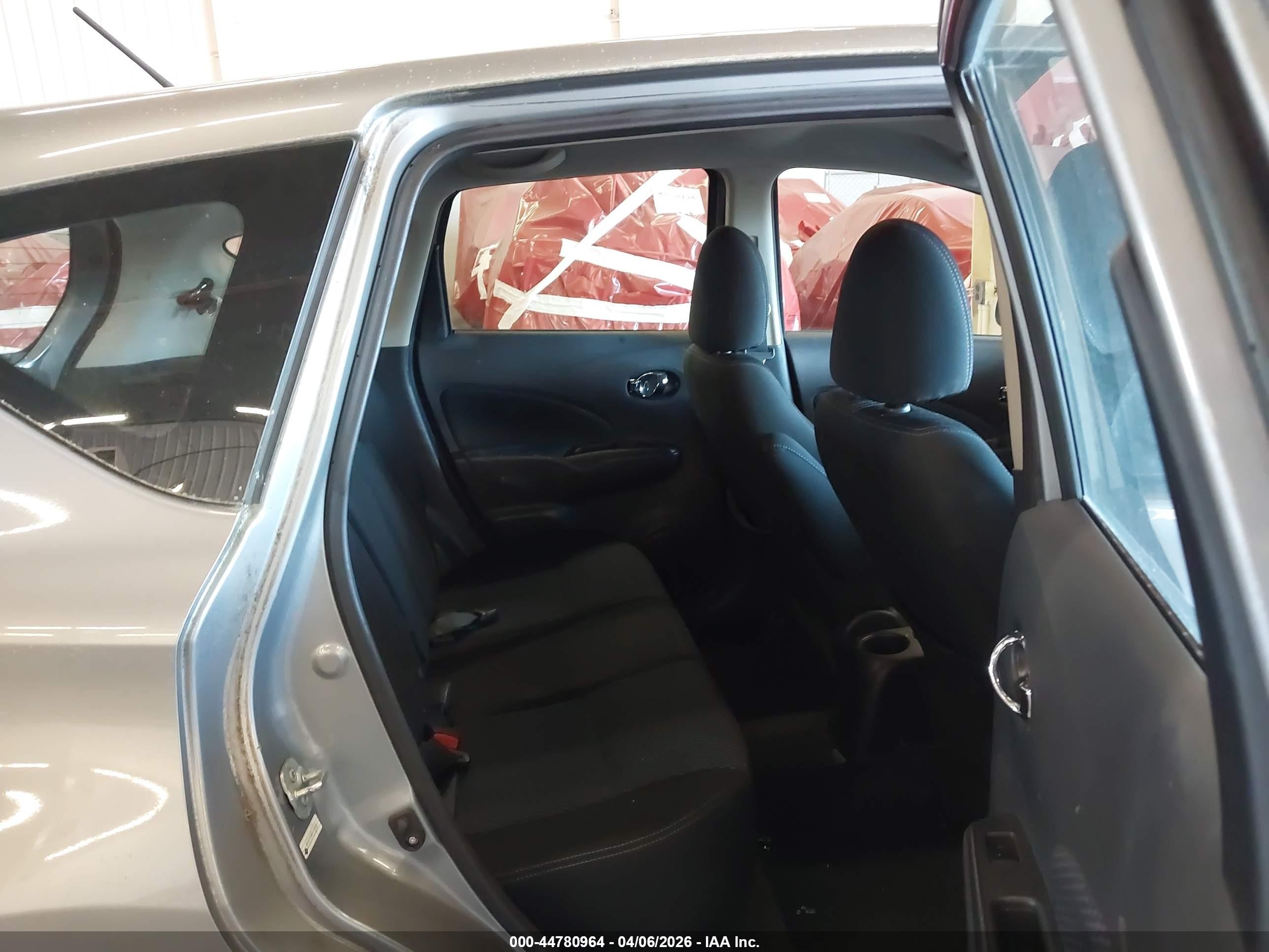 2014 Nissan Versa Note Sv Silver vin: 3N1CE2CP5EL396040