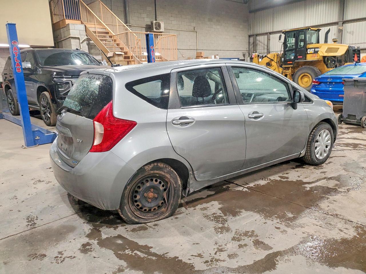 2014 Nissan Versa Note S Серебряный vin: 3N1CE2CP5EL396538