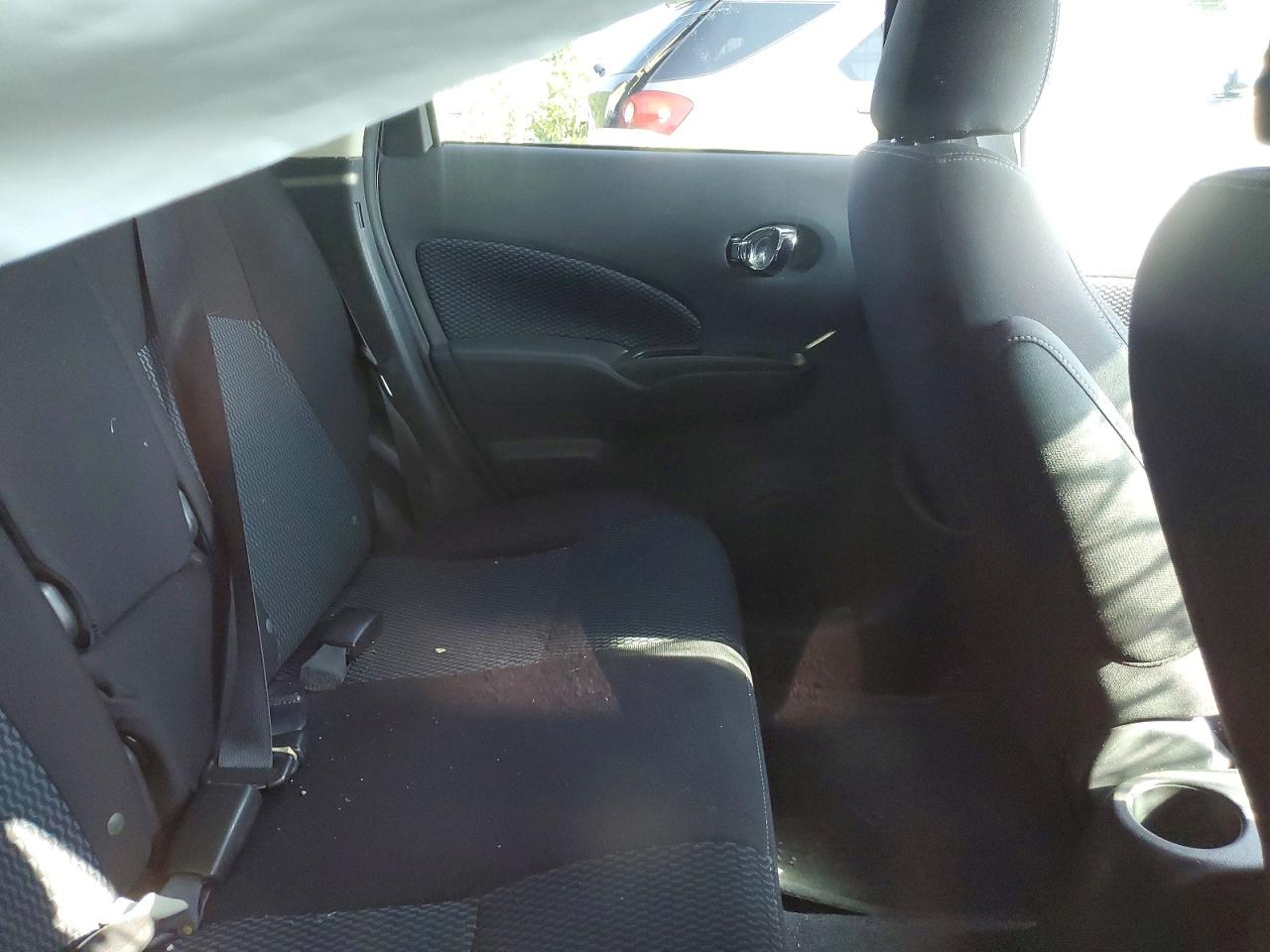 2014 Nissan Versa Красный vin: 3N1CE2CP5EL407649