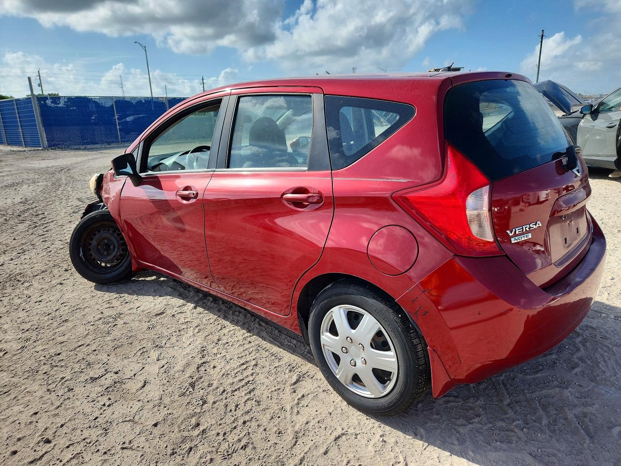2015 Nissan Versa Note S Plus Red vin: 3N1CE2CP5FL354999