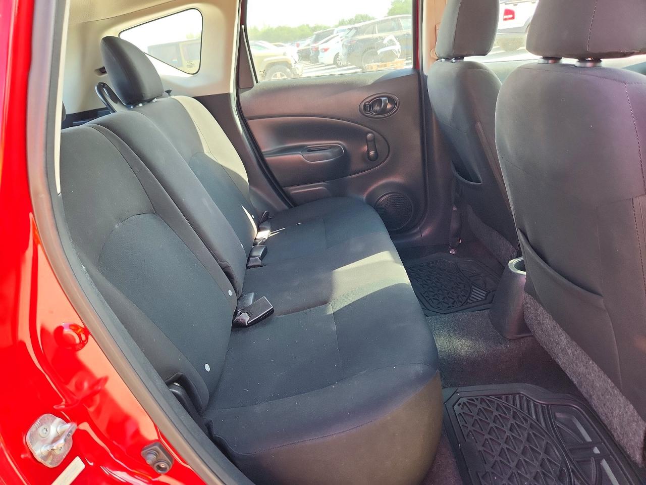 2015 Nissan Versa Note S Plus Red vin: 3N1CE2CP5FL354999