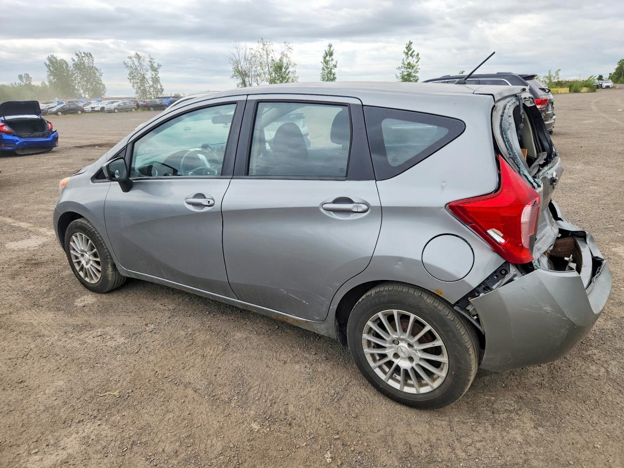 2015 Nissan Versa Note S Серебряный vin: 3N1CE2CP5FL367204