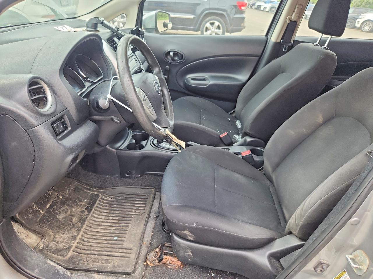 2015 Nissan Versa Note S Серебряный vin: 3N1CE2CP5FL367204