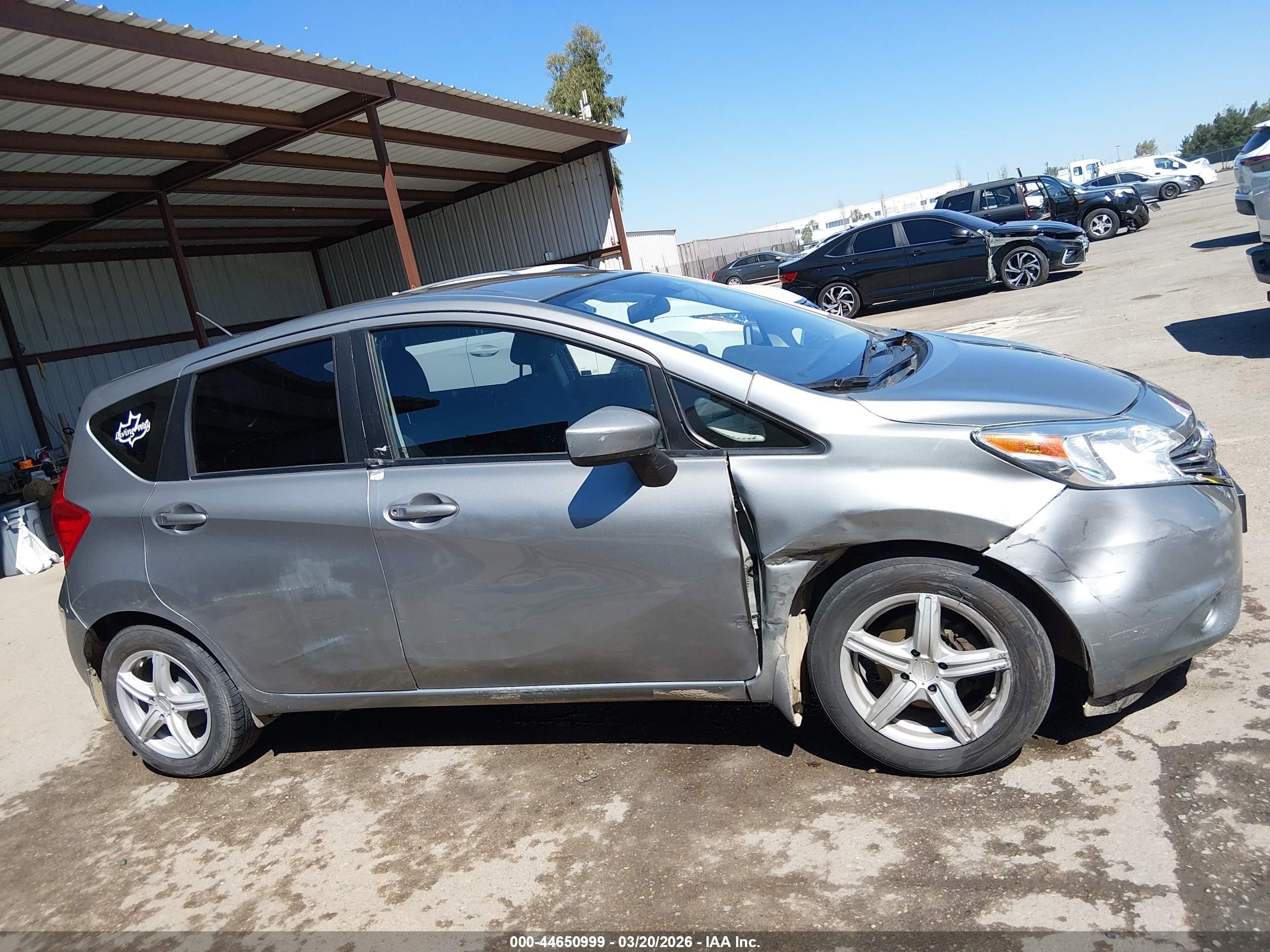 2015 Nissan Versa Note S Plus Gray vin: 3N1CE2CP5FL370457
