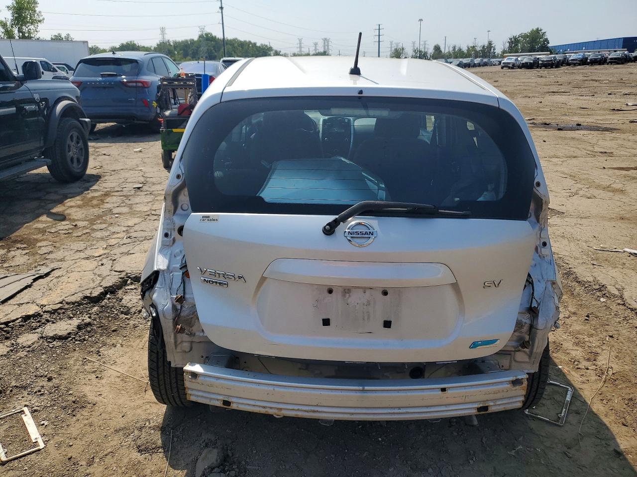 2015 Nissan Versa Note Sv Silver vin: 3N1CE2CP5FL379742