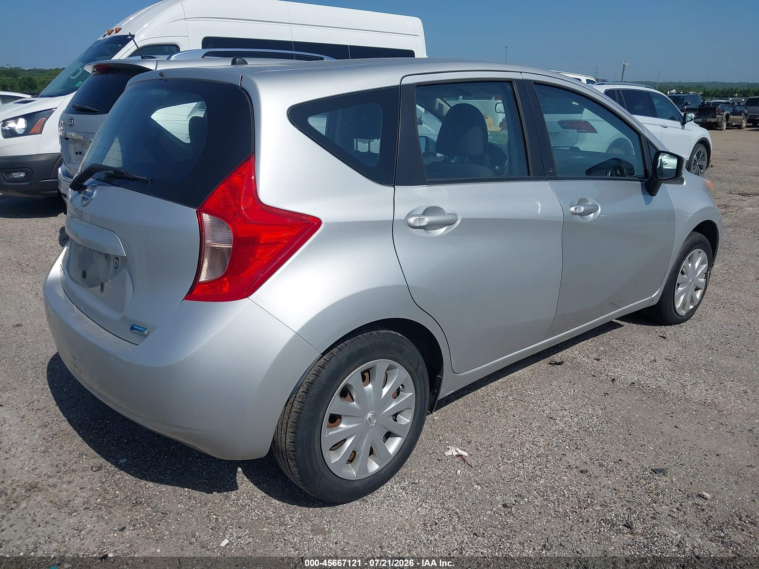 2015 Nissan Versa Note S (sr)/s Plus/sl/sr/sv Silver vin: 3N1CE2CP5FL384889