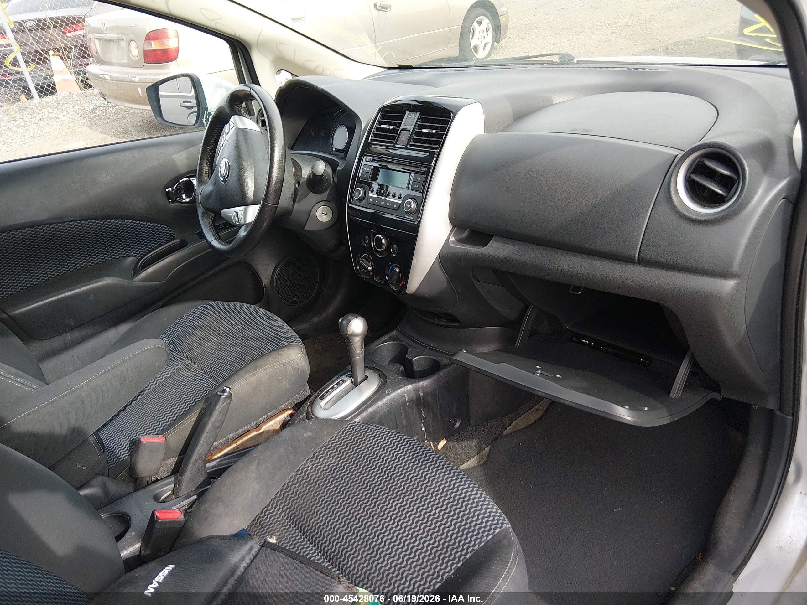 2015 Nissan Versa Note S (sr)/s Plus/sl/sr/sv Silver vin: 3N1CE2CP5FL394614
