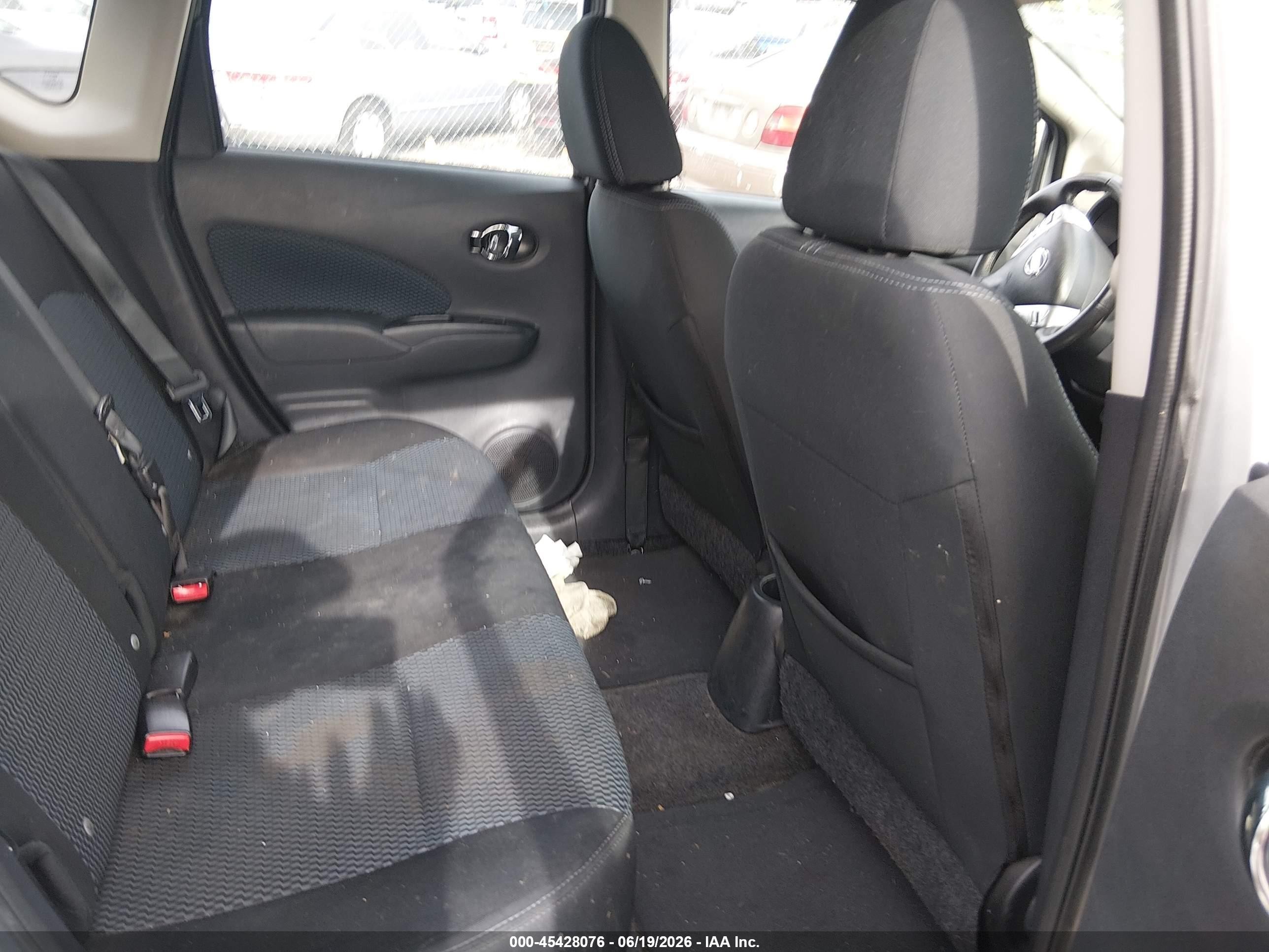 2015 Nissan Versa Note S (sr)/s Plus/sl/sr/sv Silver vin: 3N1CE2CP5FL394614