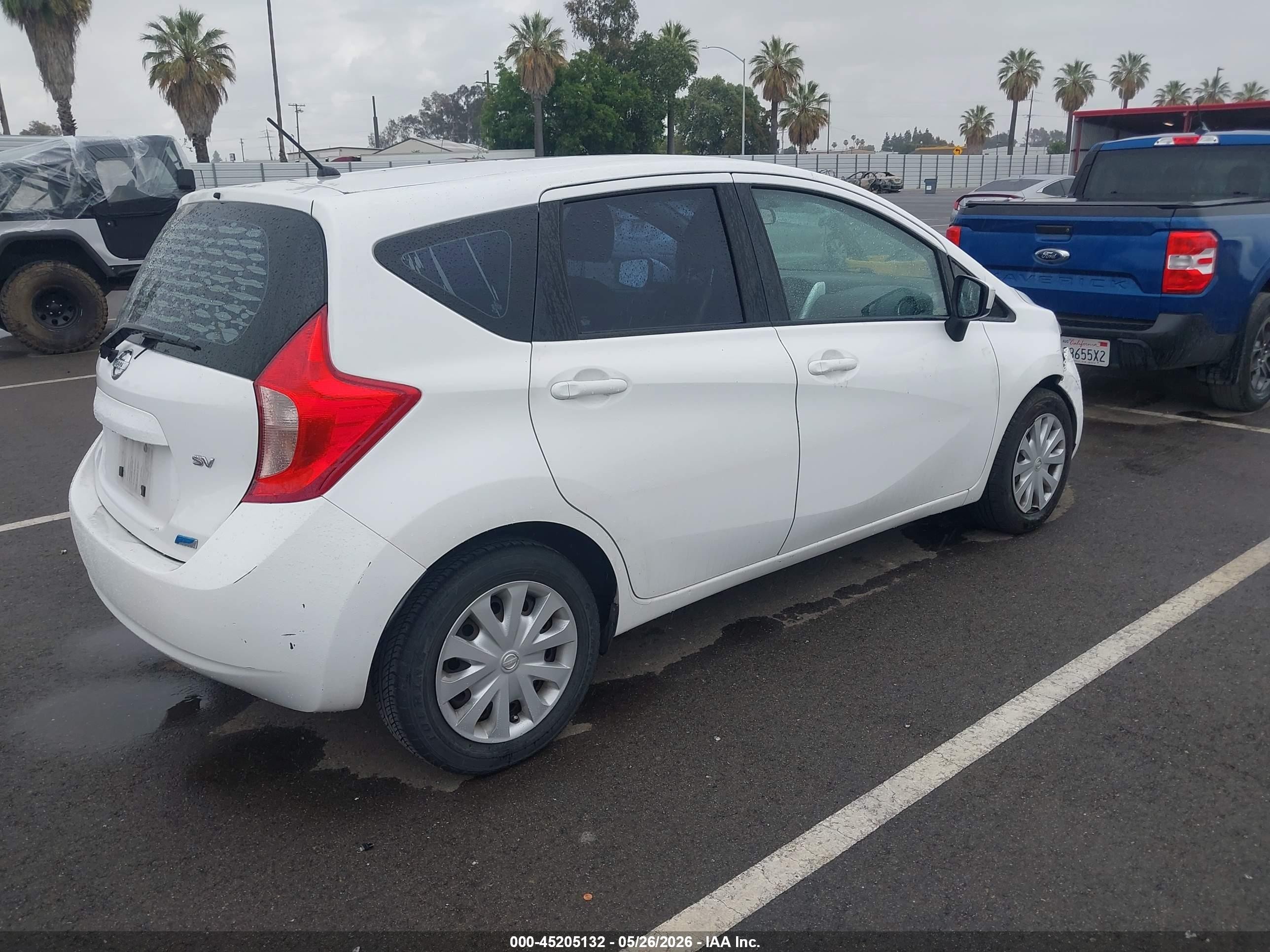 2015 Nissan Versa Note S (sr)/s Plus/sl/sr/sv White vin: 3N1CE2CP5FL421150