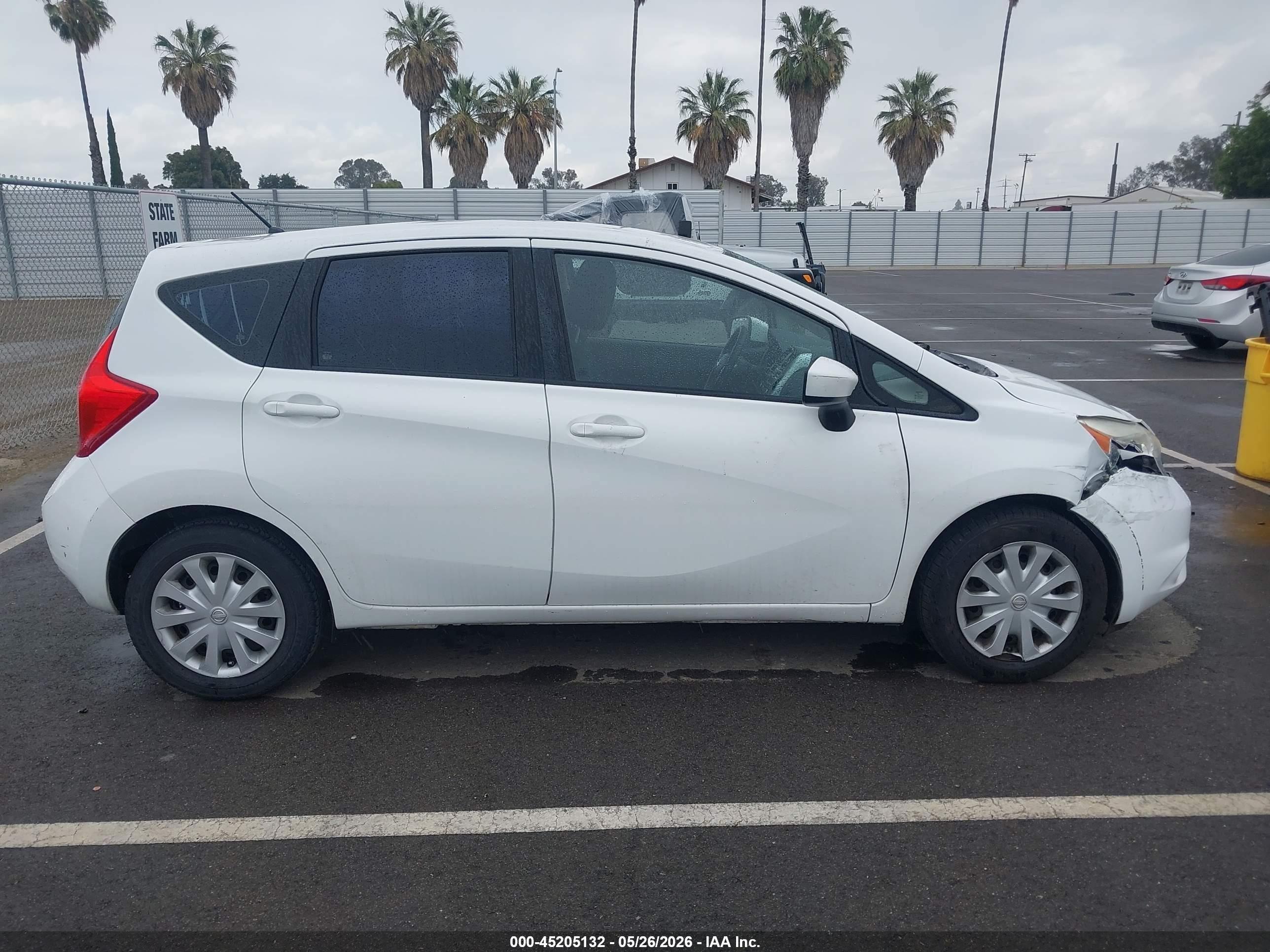 2015 Nissan Versa Note S (sr)/s Plus/sl/sr/sv White vin: 3N1CE2CP5FL421150