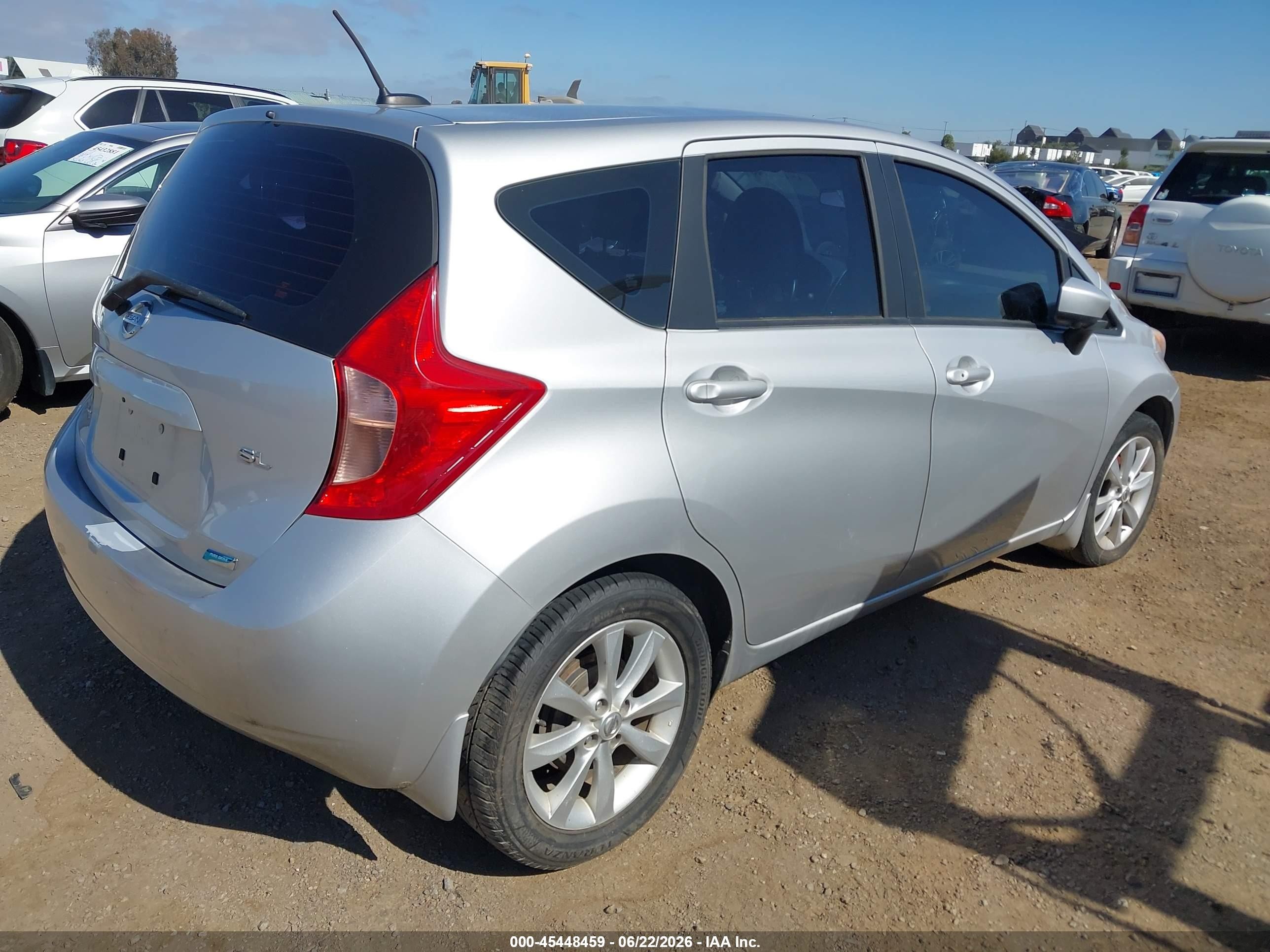 2015 Nissan Versa Note Sl Silver vin: 3N1CE2CP5FL446534