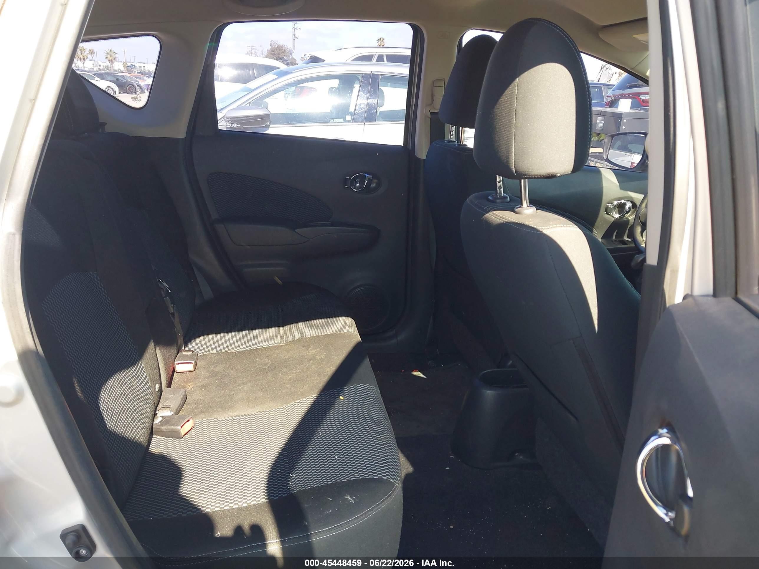 2015 Nissan Versa Note Sl Silver vin: 3N1CE2CP5FL446534