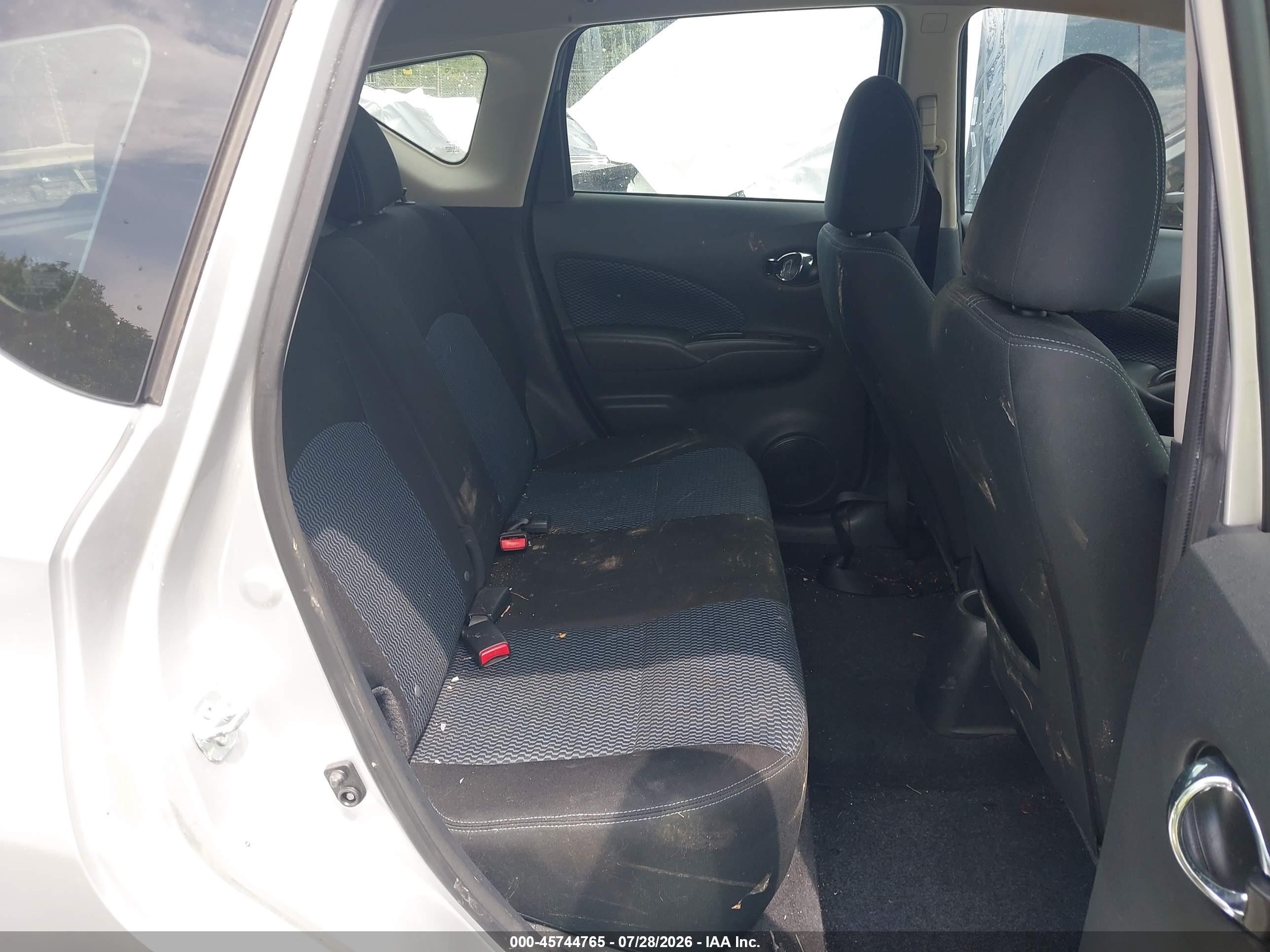 2017 Nissan Versa Note Sv Серебряный vin: 3N1CE2CP5HL360322
