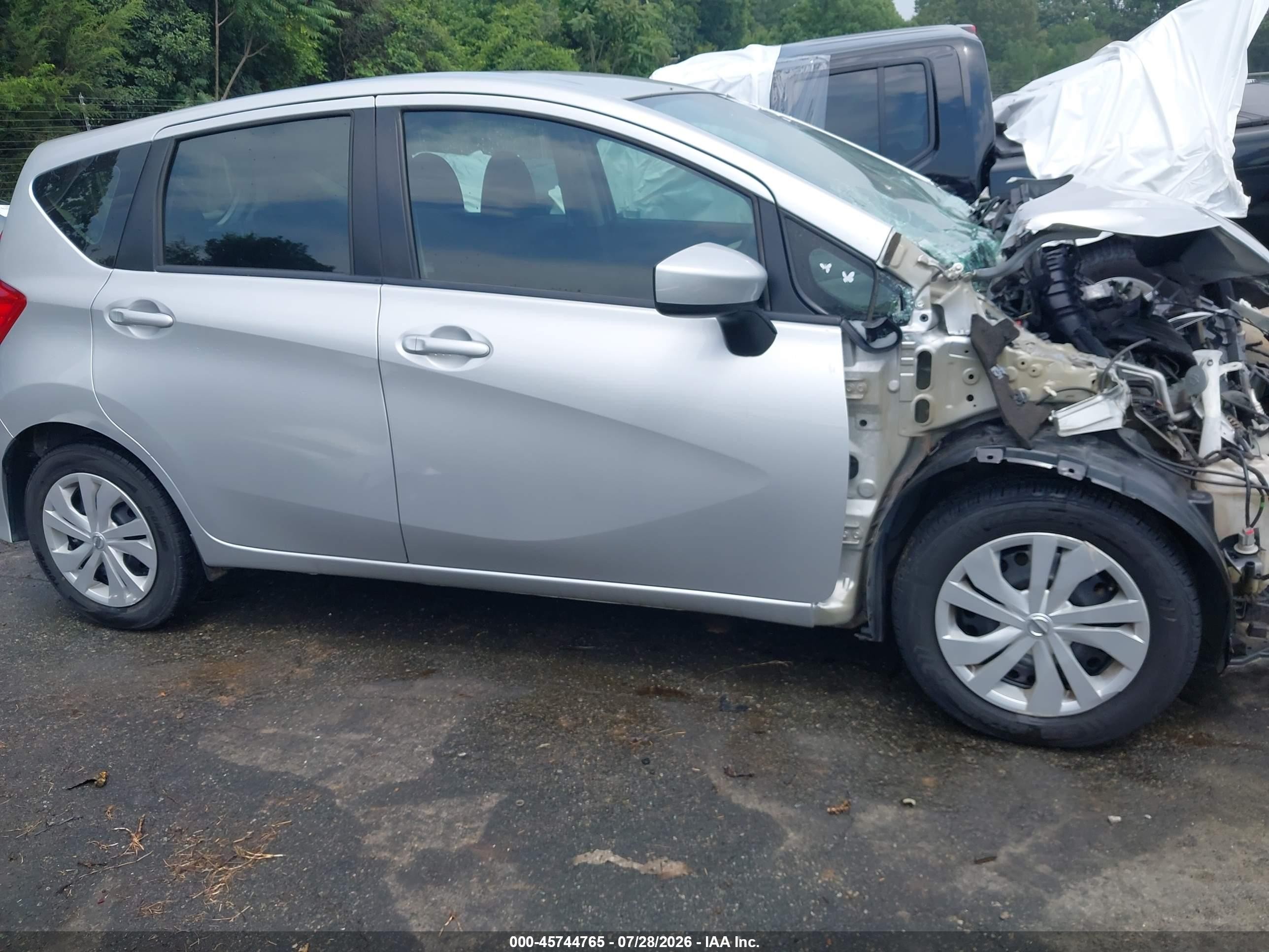 2017 Nissan Versa Note Sv Серебряный vin: 3N1CE2CP5HL360322