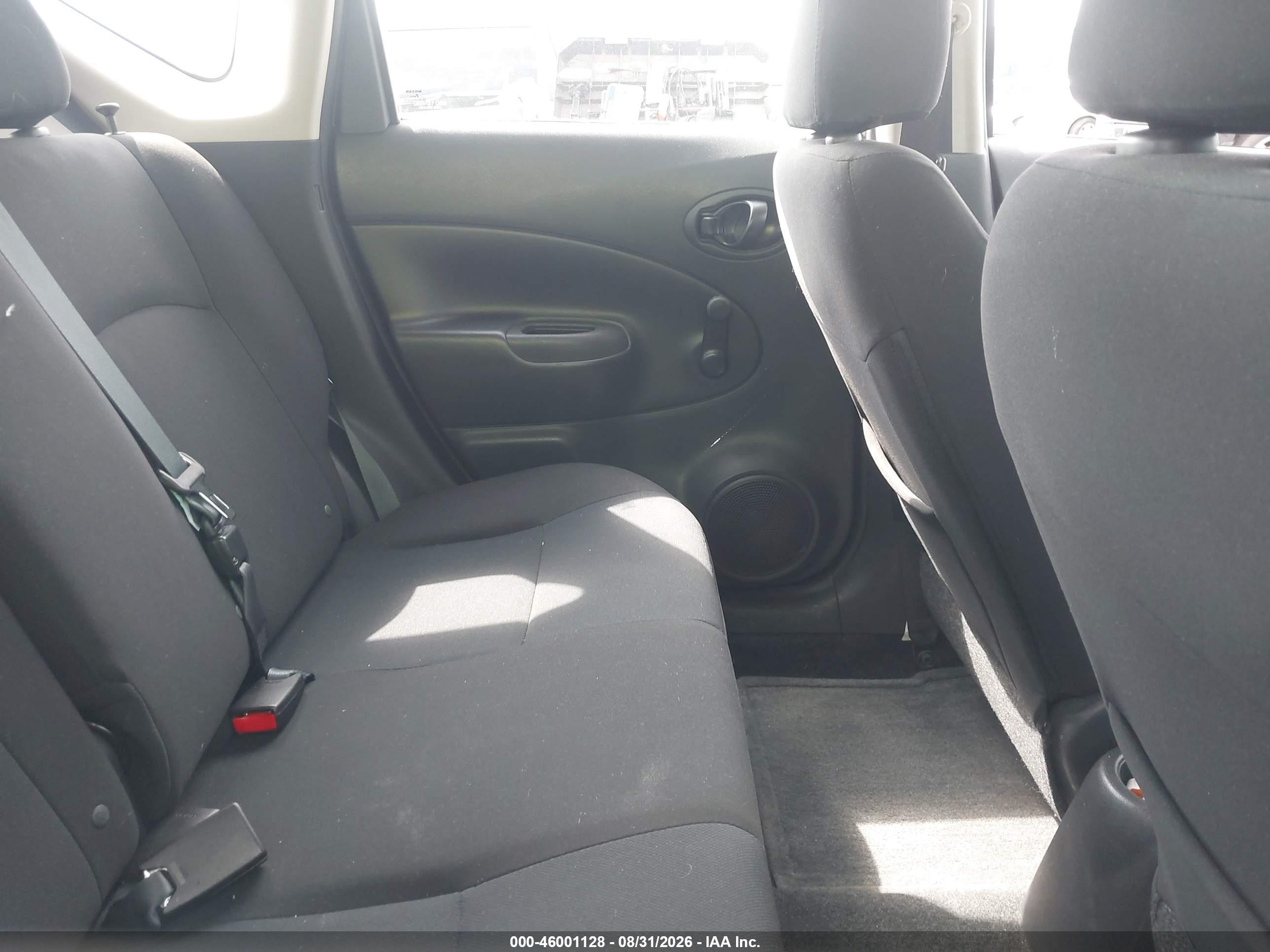 2014 Nissan Versa Note S (sr) Silver vin: 3N1CE2CP6EL391607