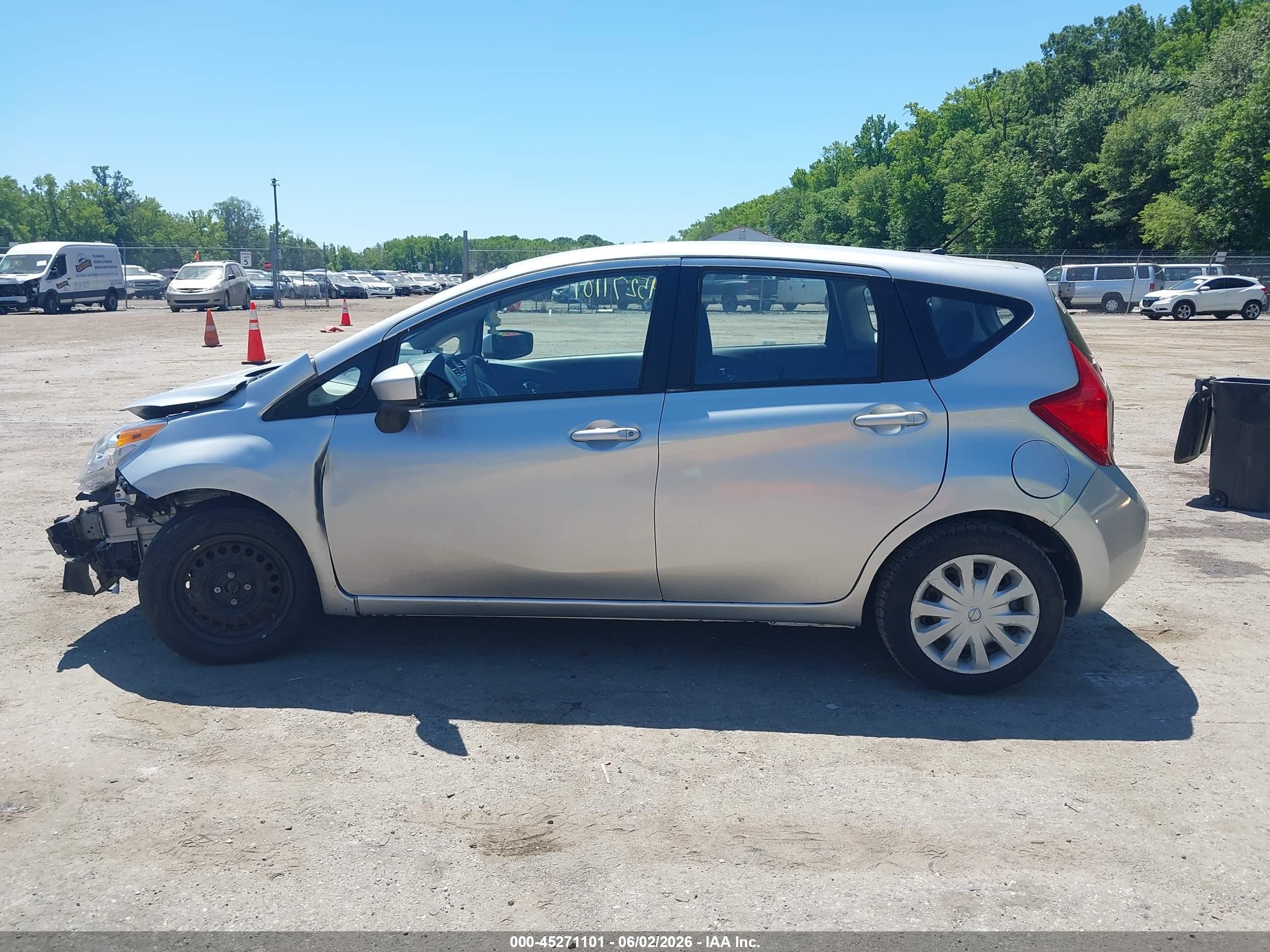 2015 Nissan Versa Note S (sr)/s Plus/sl/sr/sv Silver vin: 3N1CE2CP6FL378941