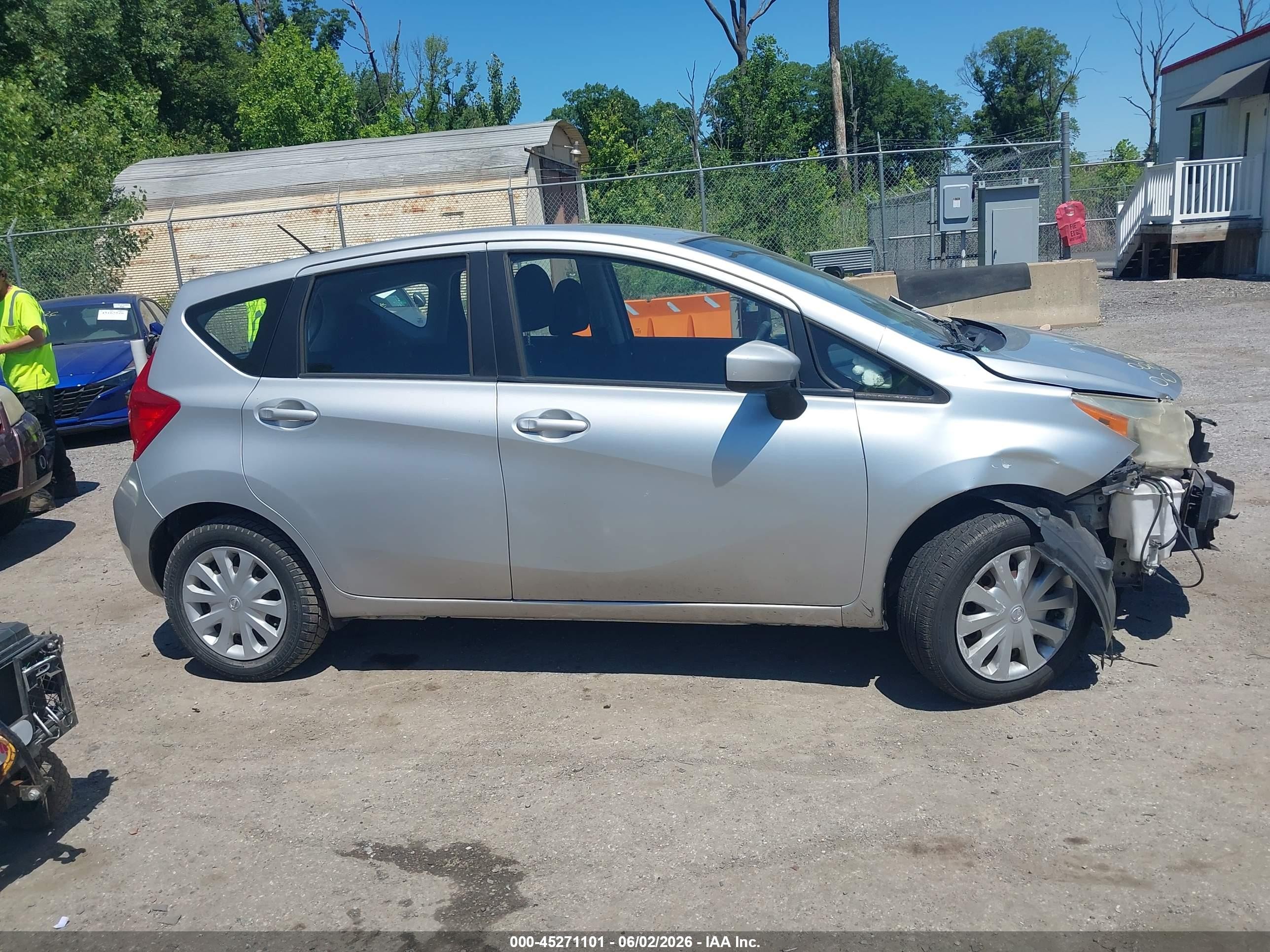 2015 Nissan Versa Note S (sr)/s Plus/sl/sr/sv Silver vin: 3N1CE2CP6FL378941
