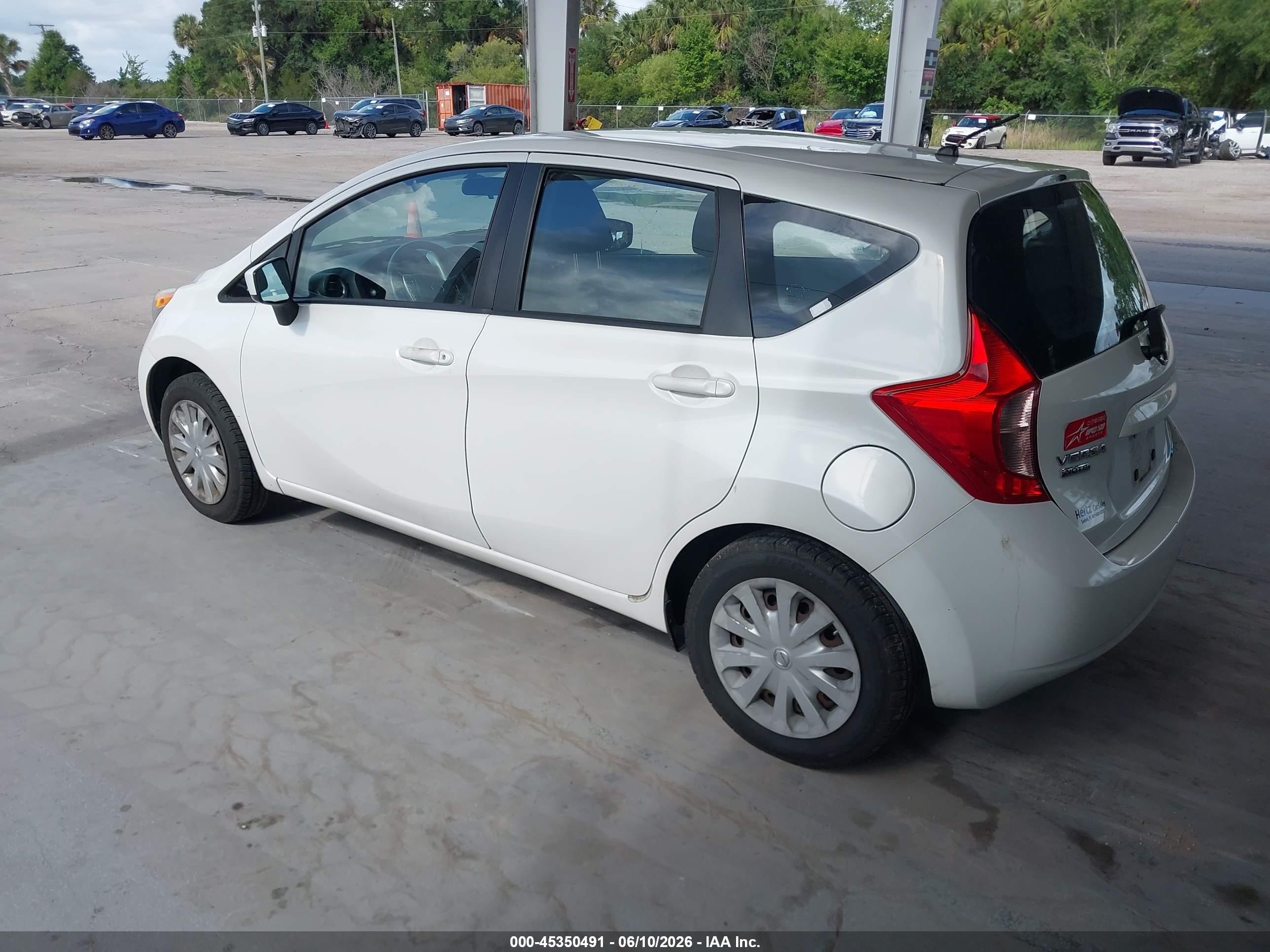 2015 Nissan Versa Note S (sr)/s Plus/sl/sr/sv White vin: 3N1CE2CP6FL391897