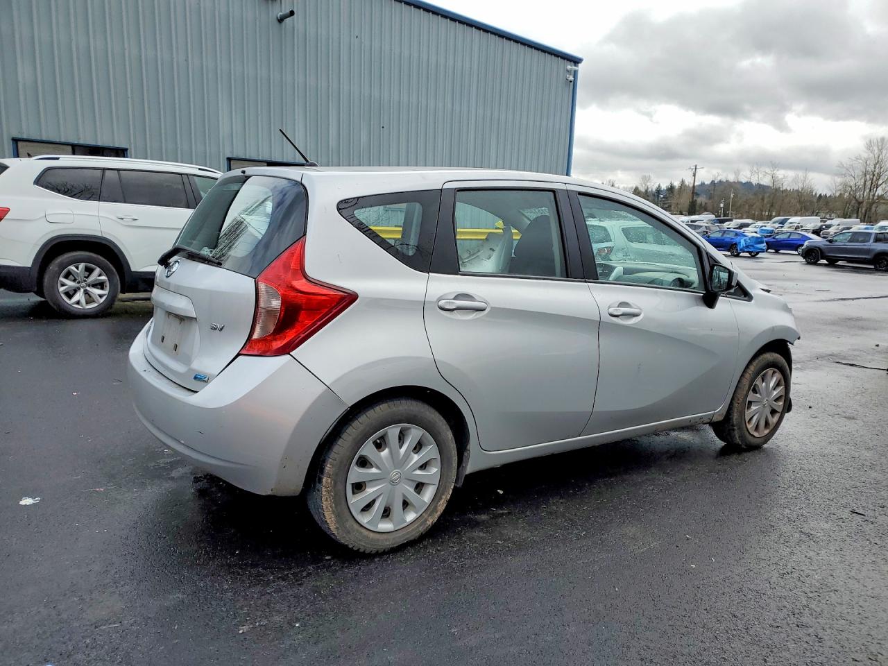 2015 Niss Versa Silver vin: 3N1CE2CP6FL405555