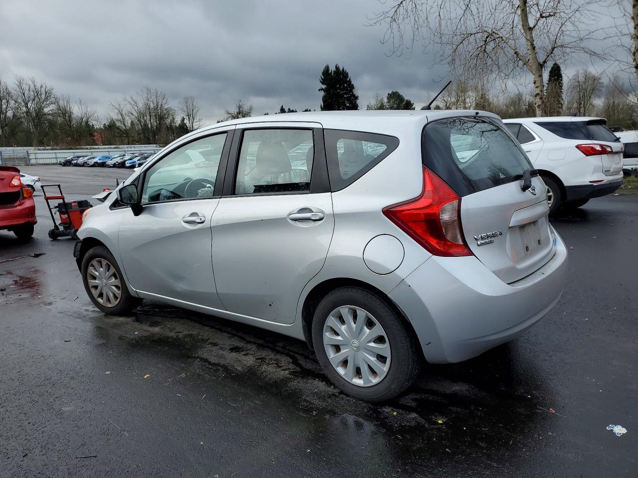 2015 Niss Versa Silver vin: 3N1CE2CP6FL405555