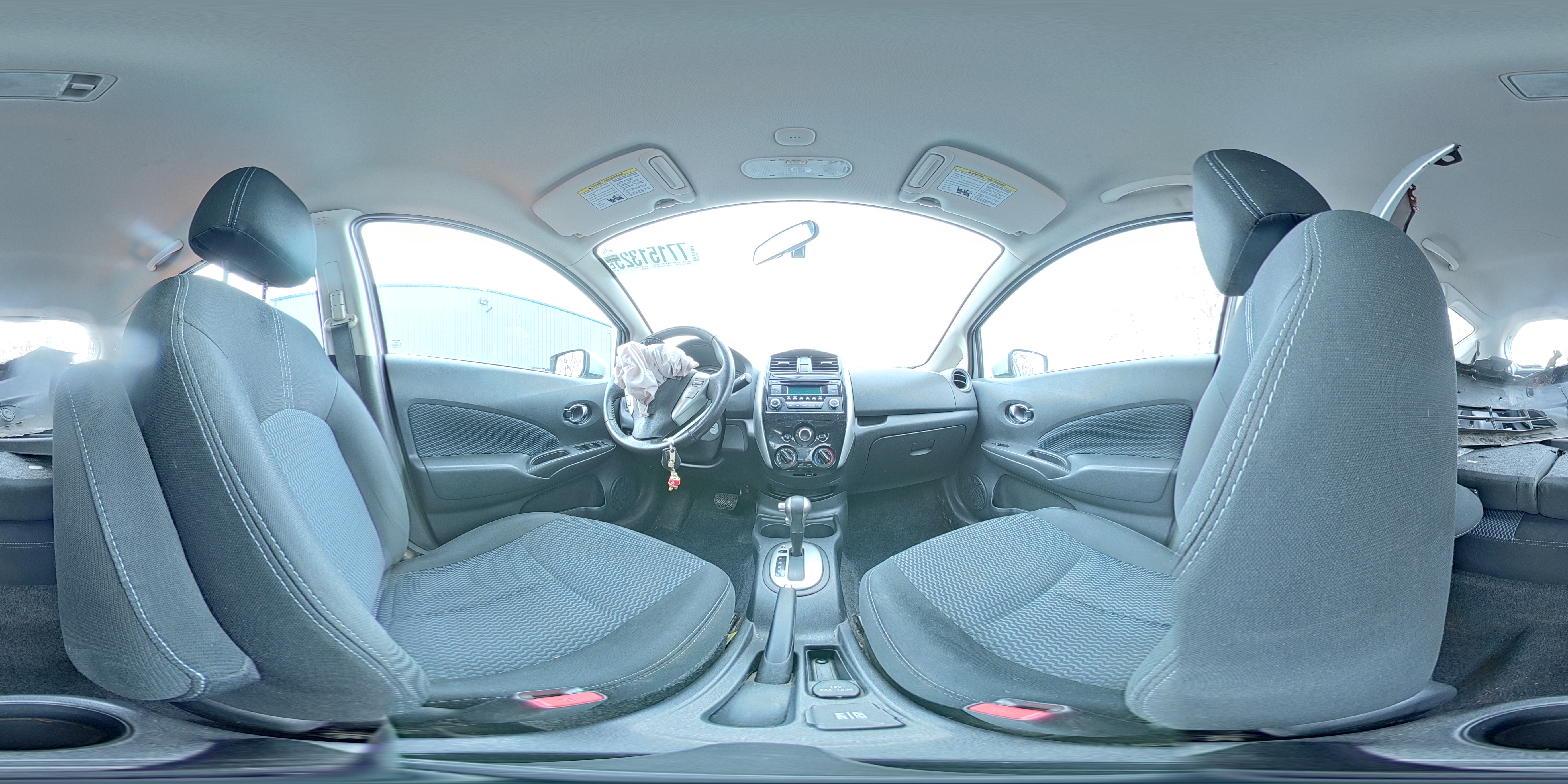 2015 Niss Versa Silver vin: 3N1CE2CP6FL405555
