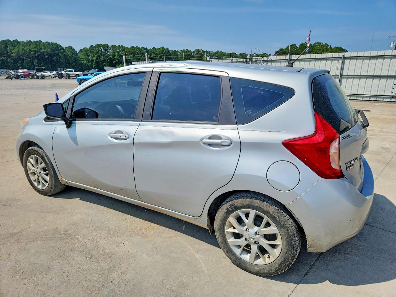 2015 Nissan Versa Note Sv Silver vin: 3N1CE2CP6FL415955