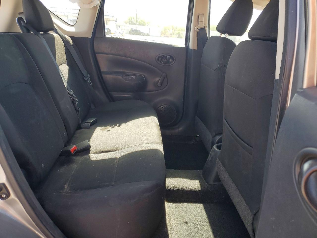 2015 Nissan Versa Note S Серебряный vin: 3N1CE2CP6FL449877