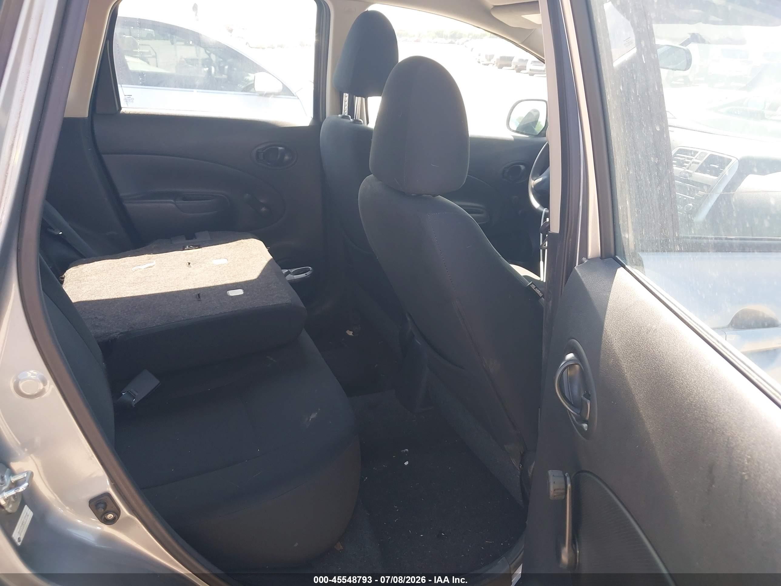2014 Nissan Versa Note S Plus Silver vin: 3N1CE2CP7EL371141
