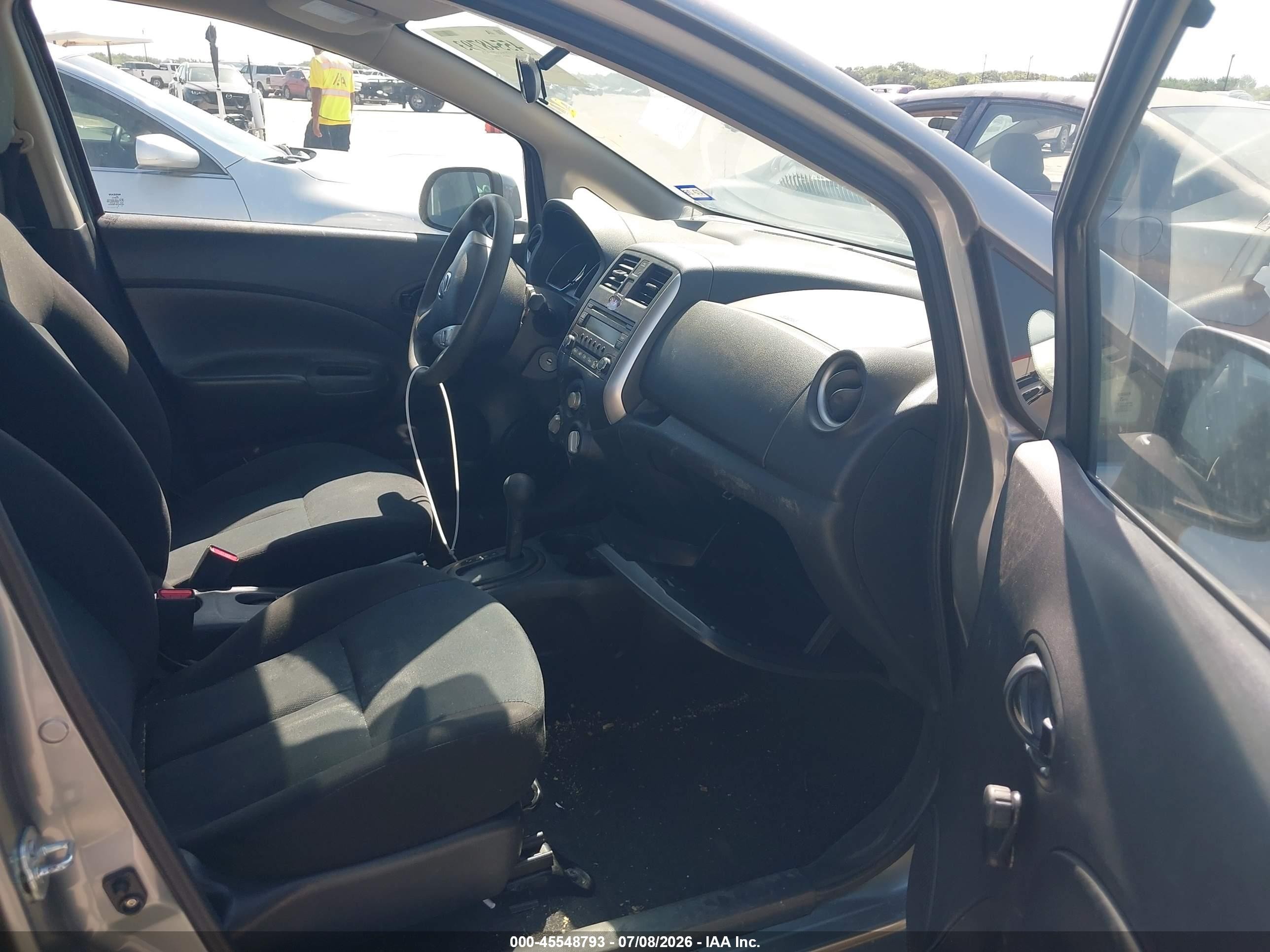 2014 Nissan Versa Note S Plus Silver vin: 3N1CE2CP7EL371141