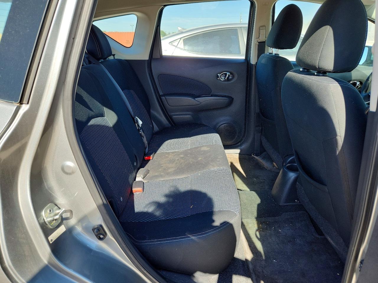 2014 Nissan Versa Note S Silver vin: 3N1CE2CP7EL374847