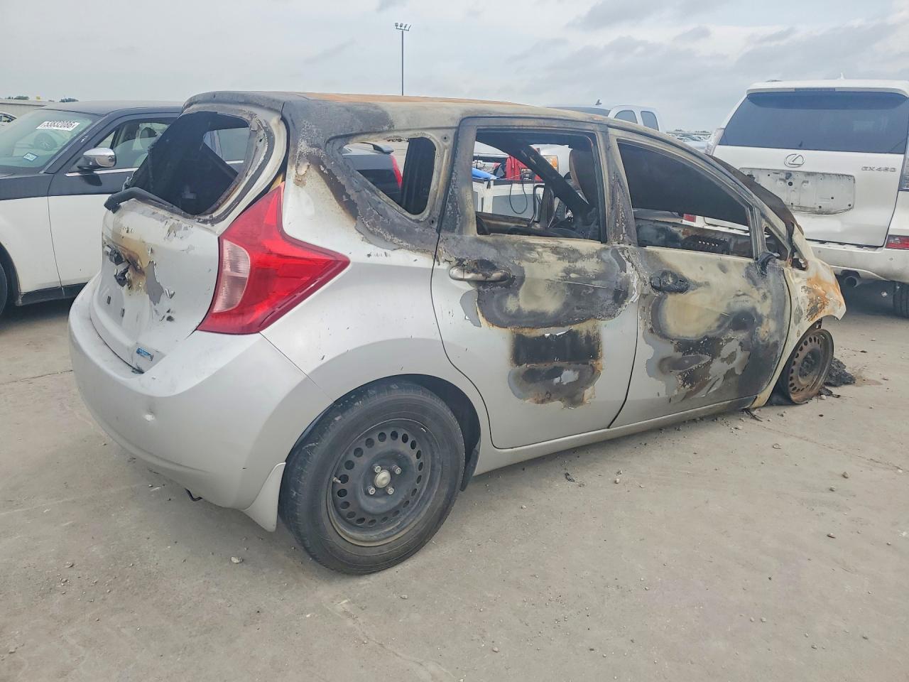 2014 Nissan Versa Note Sv Burn vin: 3N1CE2CP7EL383063