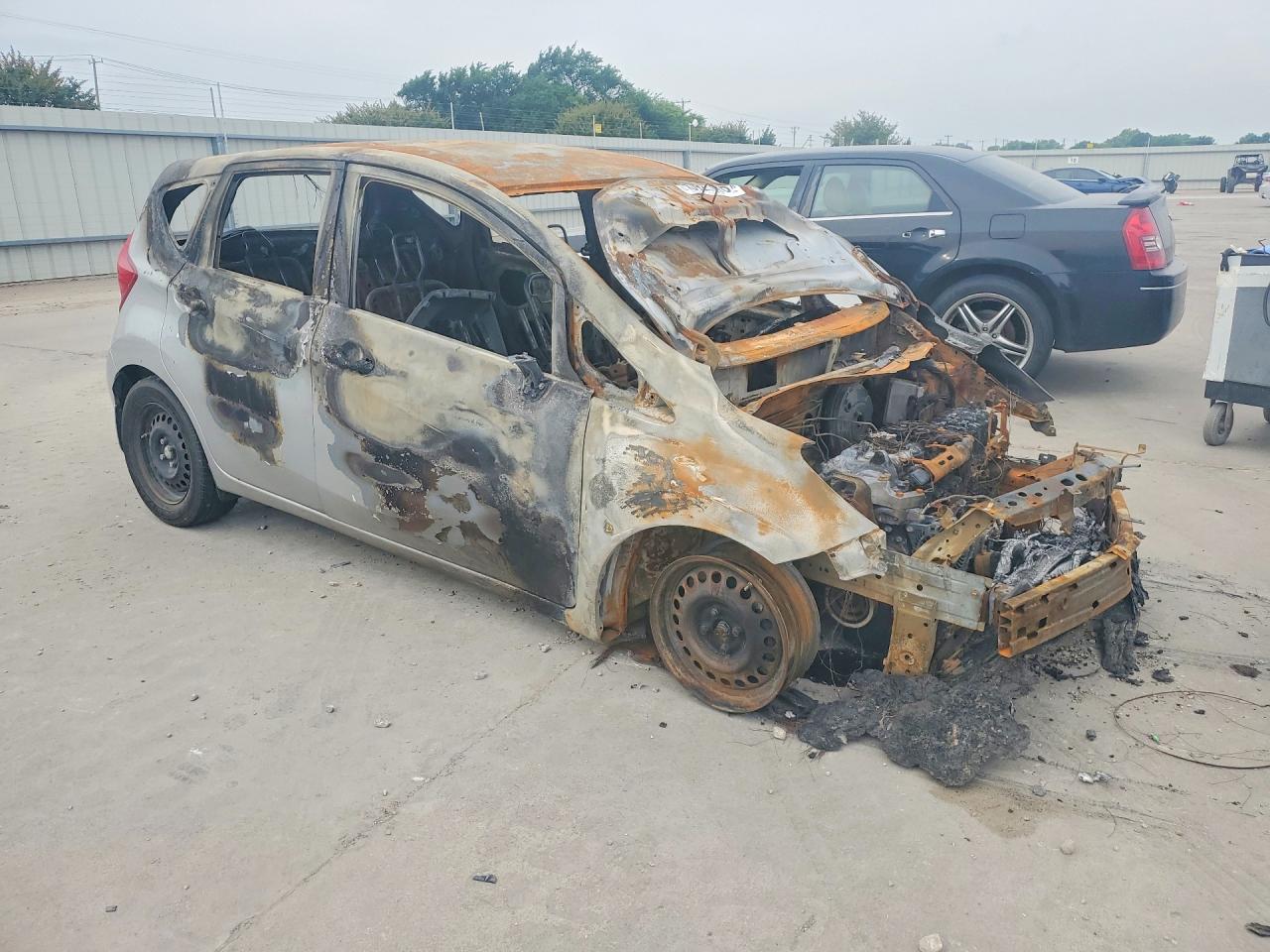 2014 Nissan Versa Note Sv Burn vin: 3N1CE2CP7EL383063