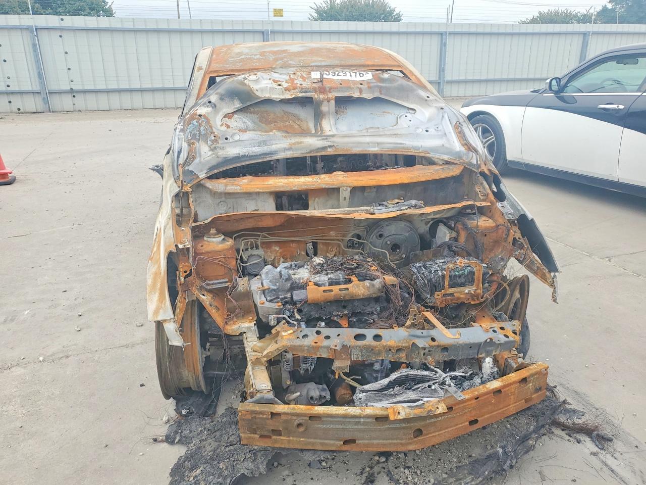 2014 Nissan Versa Note Sv Burn vin: 3N1CE2CP7EL383063