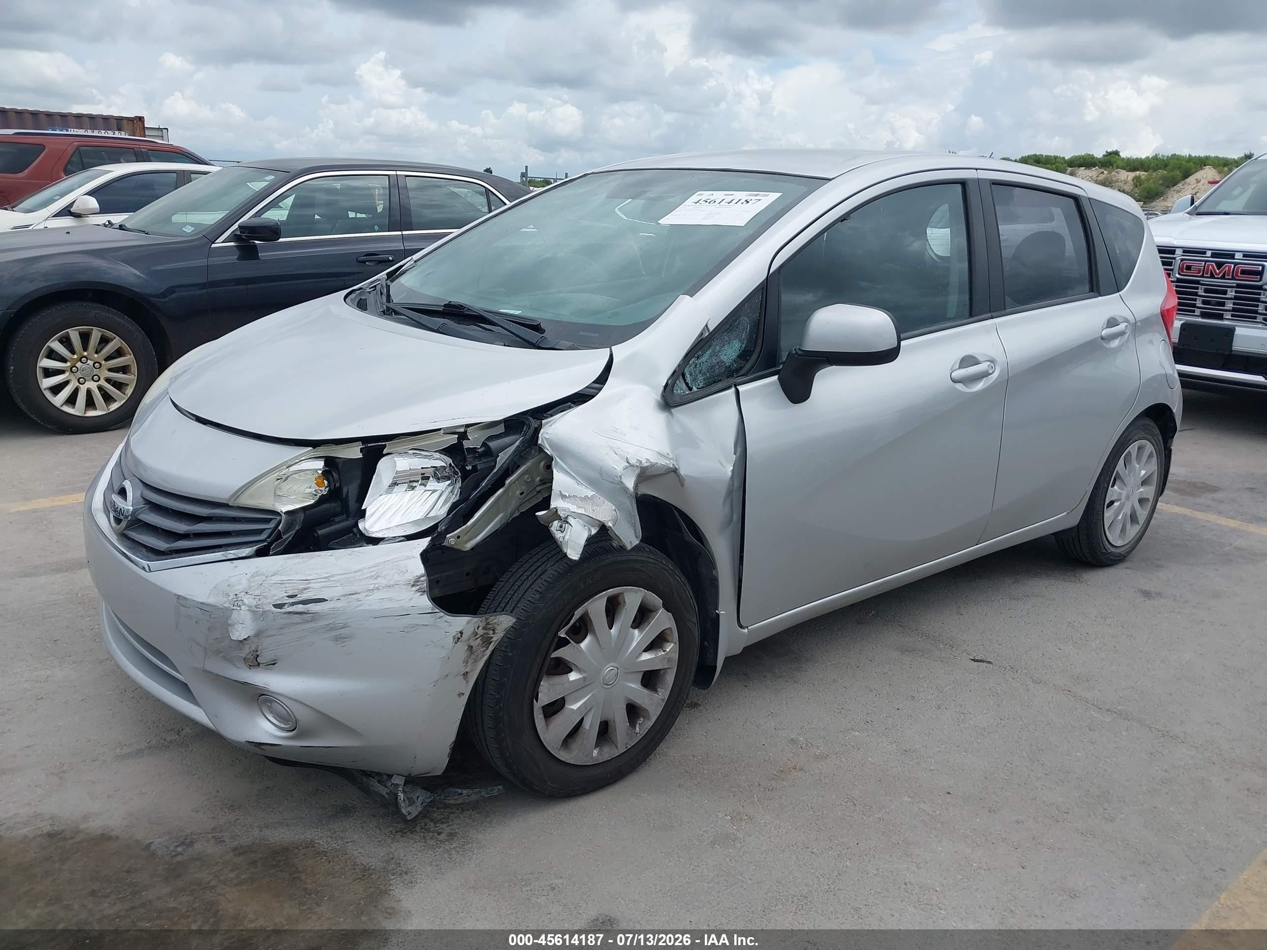 2014 Nissan Versa Note S Plus Silver vin: 3N1CE2CP7EL394905