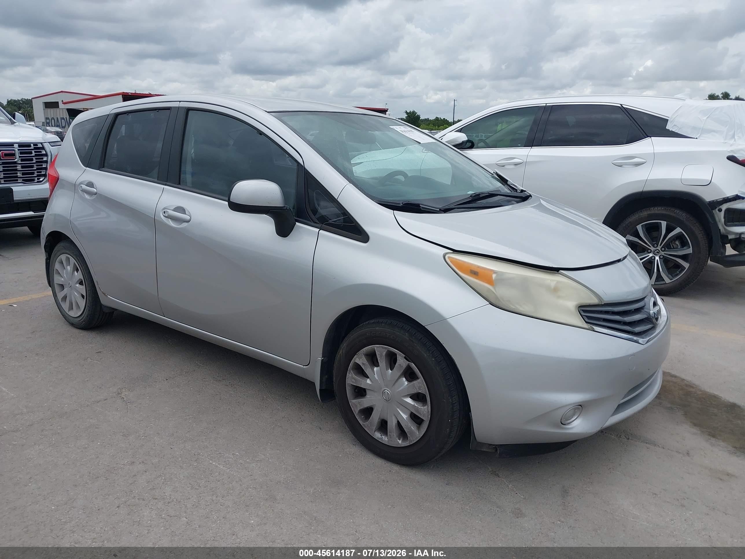 2014 Nissan Versa Note S Plus Silver vin: 3N1CE2CP7EL394905