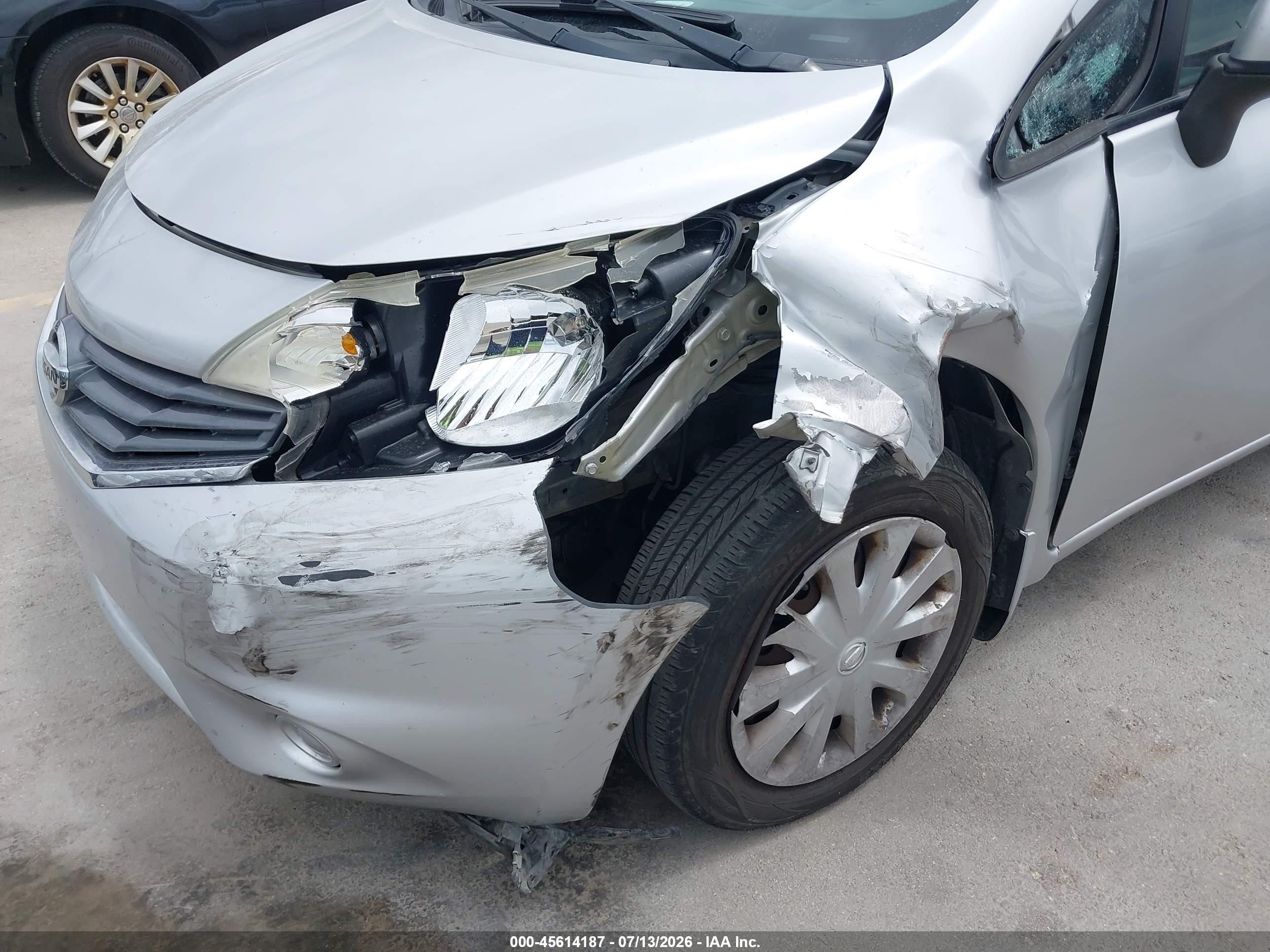 2014 Nissan Versa Note S Plus Silver vin: 3N1CE2CP7EL394905