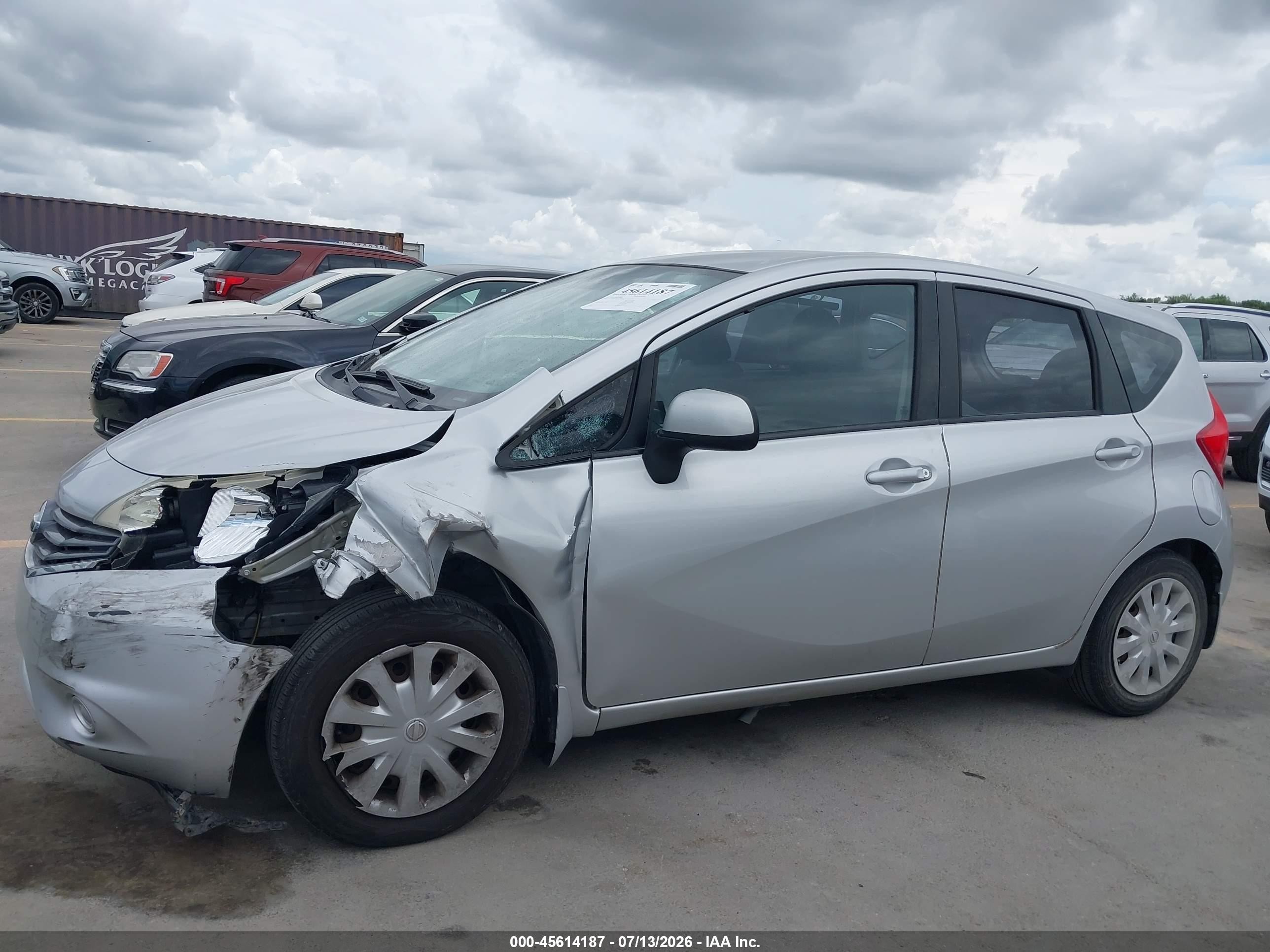 2014 Nissan Versa Note S Plus Silver vin: 3N1CE2CP7EL394905