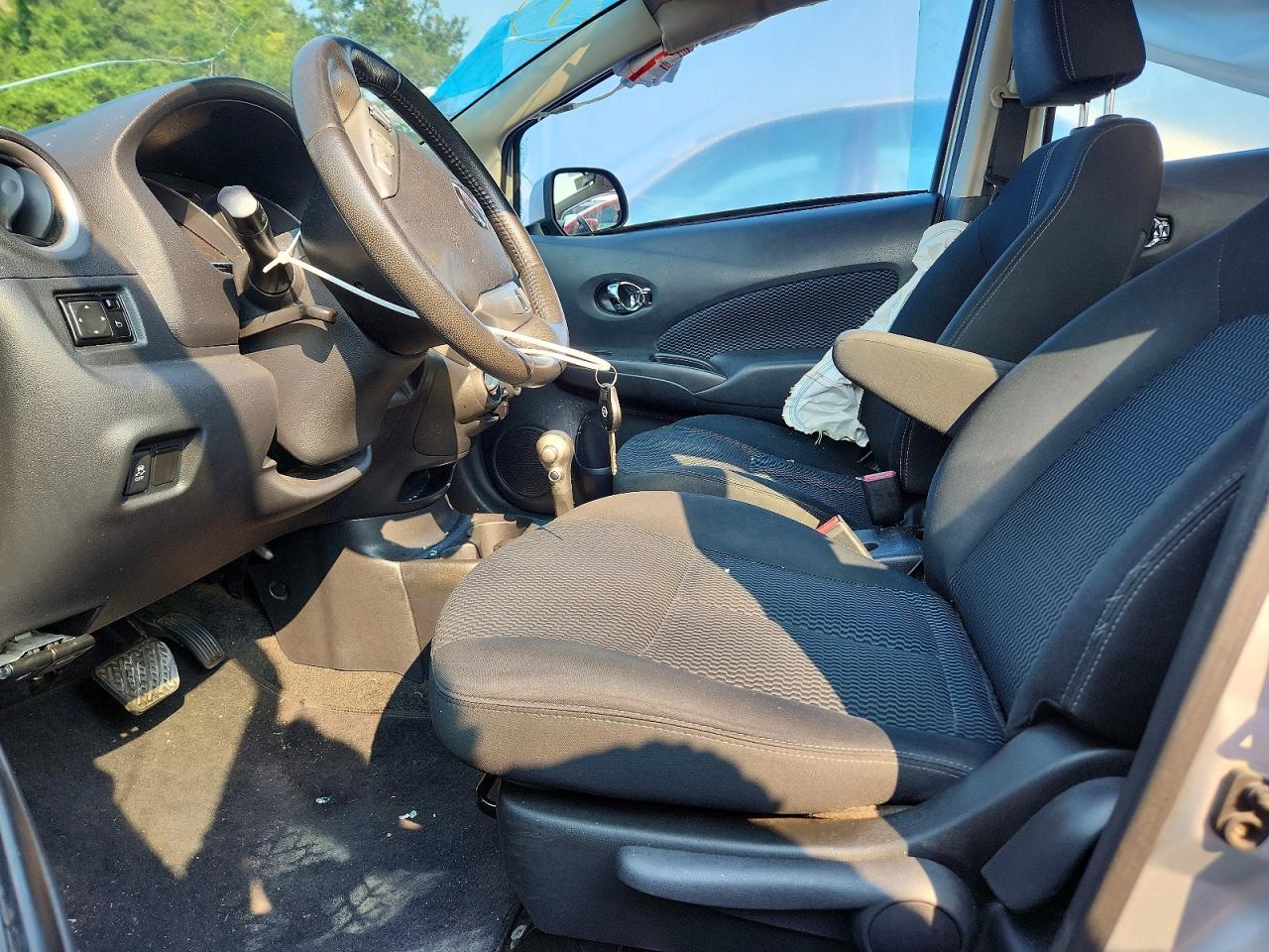 2014 Nissan Versa Note Sv Серебряный vin: 3N1CE2CP7EL404624