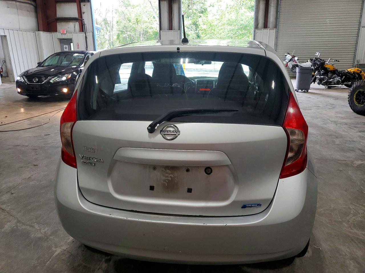 2014 Nissan Versa Note S Silver vin: 3N1CE2CP7EL436957