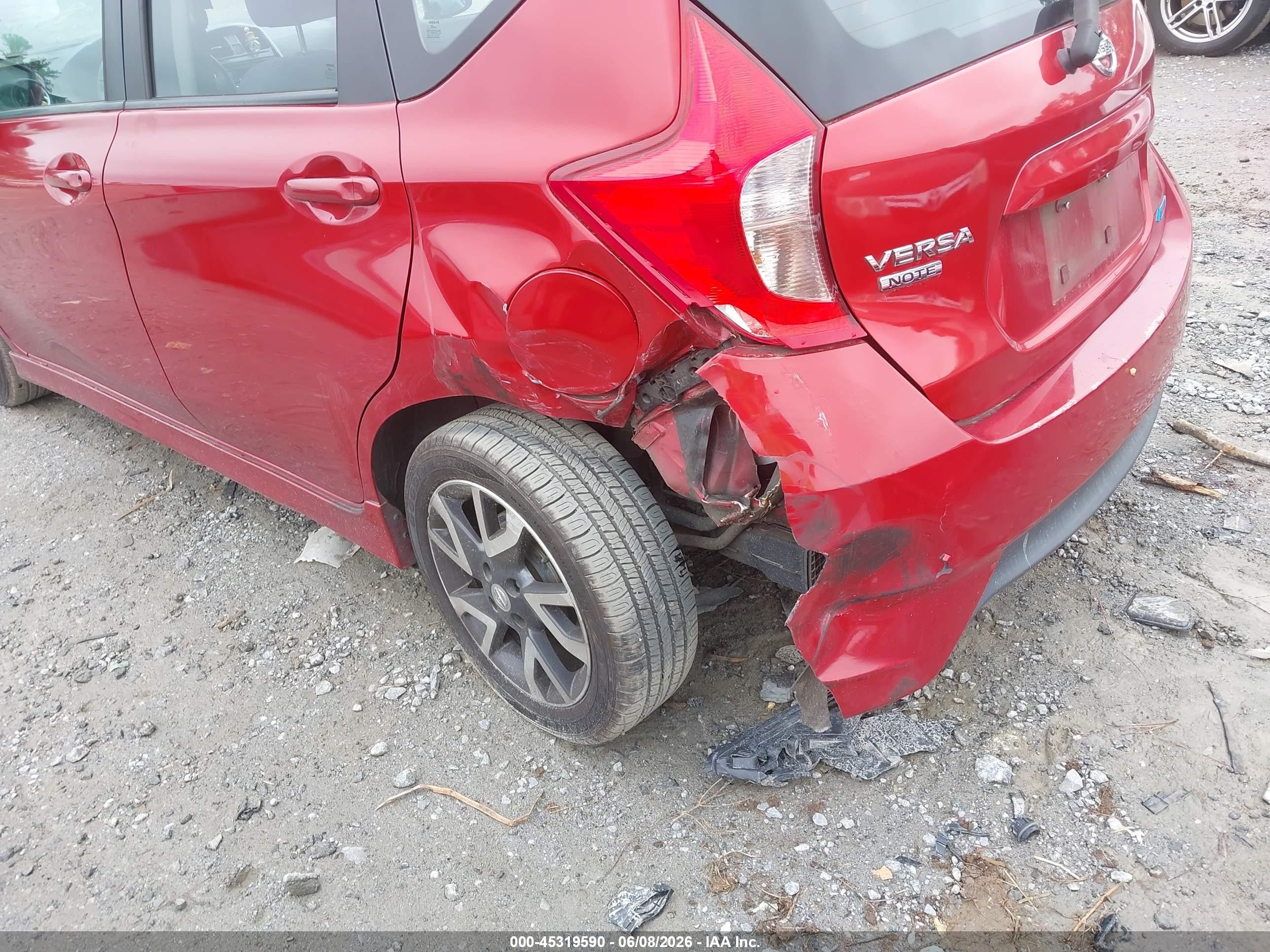 2015 Nissan Versa Note Sr Red vin: 3N1CE2CP7FL369357