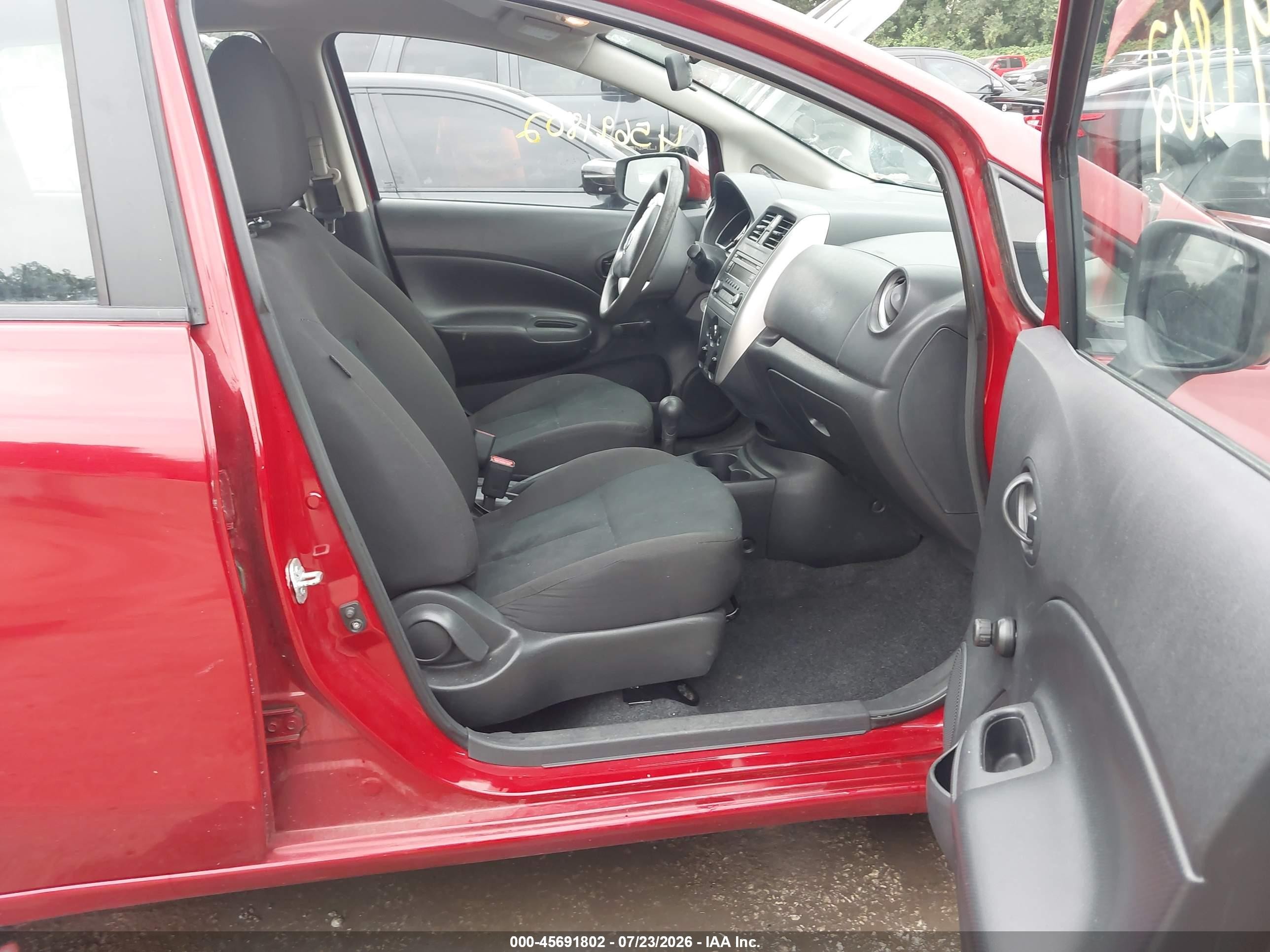 2015 Nissan Versa Note S Plus Red vin: 3N1CE2CP7FL410392