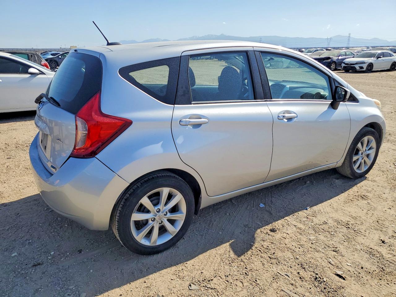 2015 Nissan Versa Note S Silver vin: 3N1CE2CP7FL431002