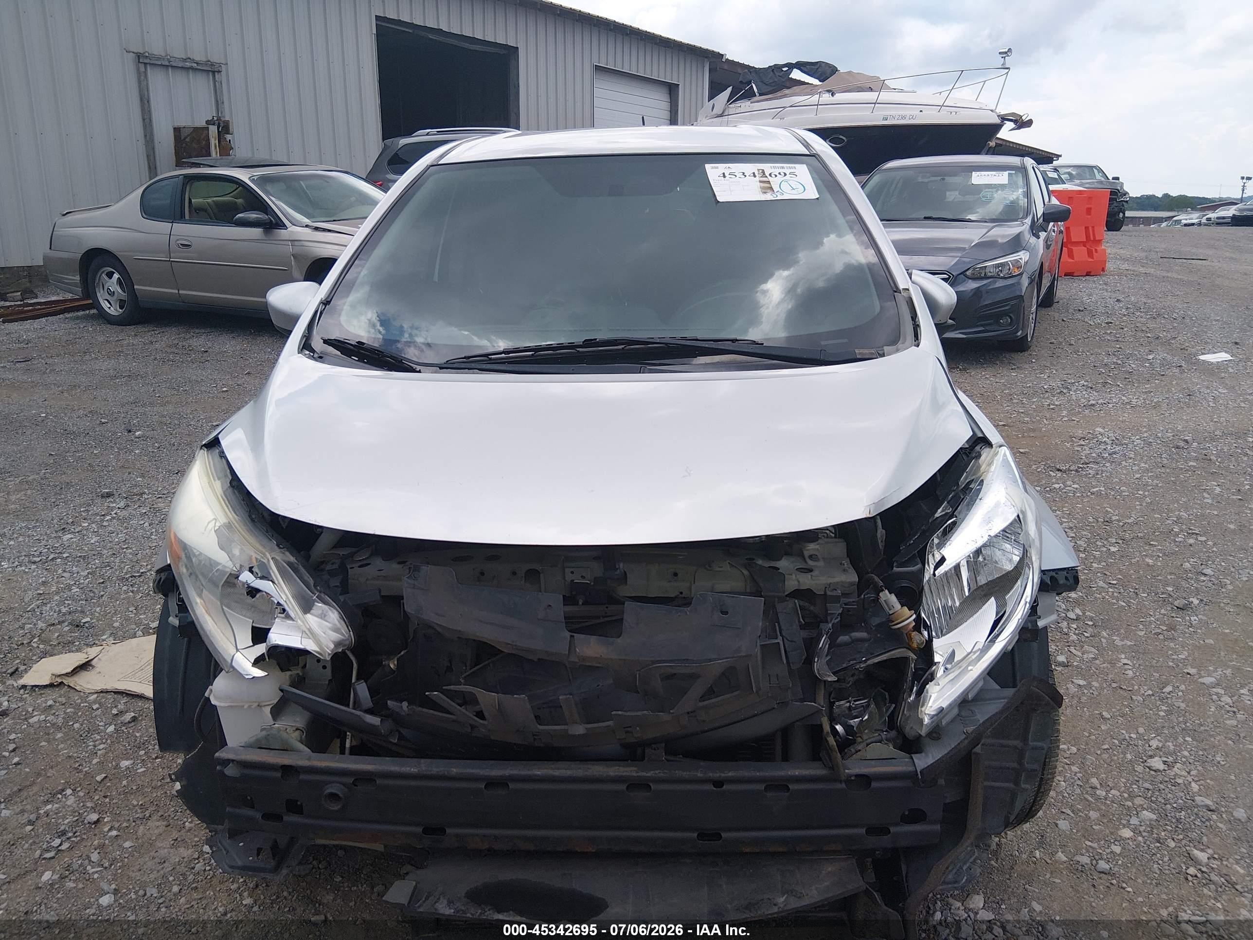 2015 Nissan Versa Note Sv Серебряный vin: 3N1CE2CP7FL431663