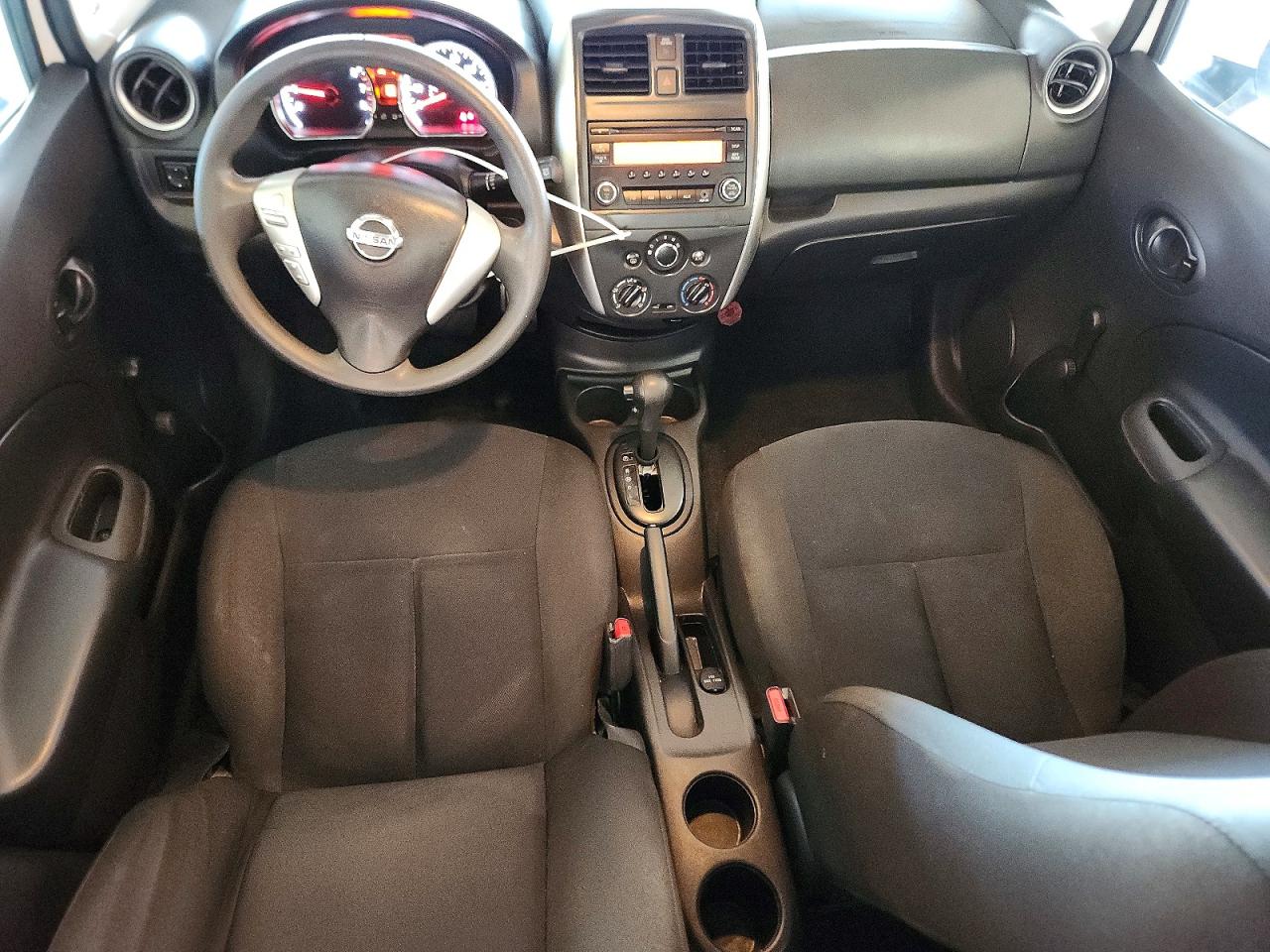 2015 Nissan Versa White vin: 3N1CE2CP7FL447037