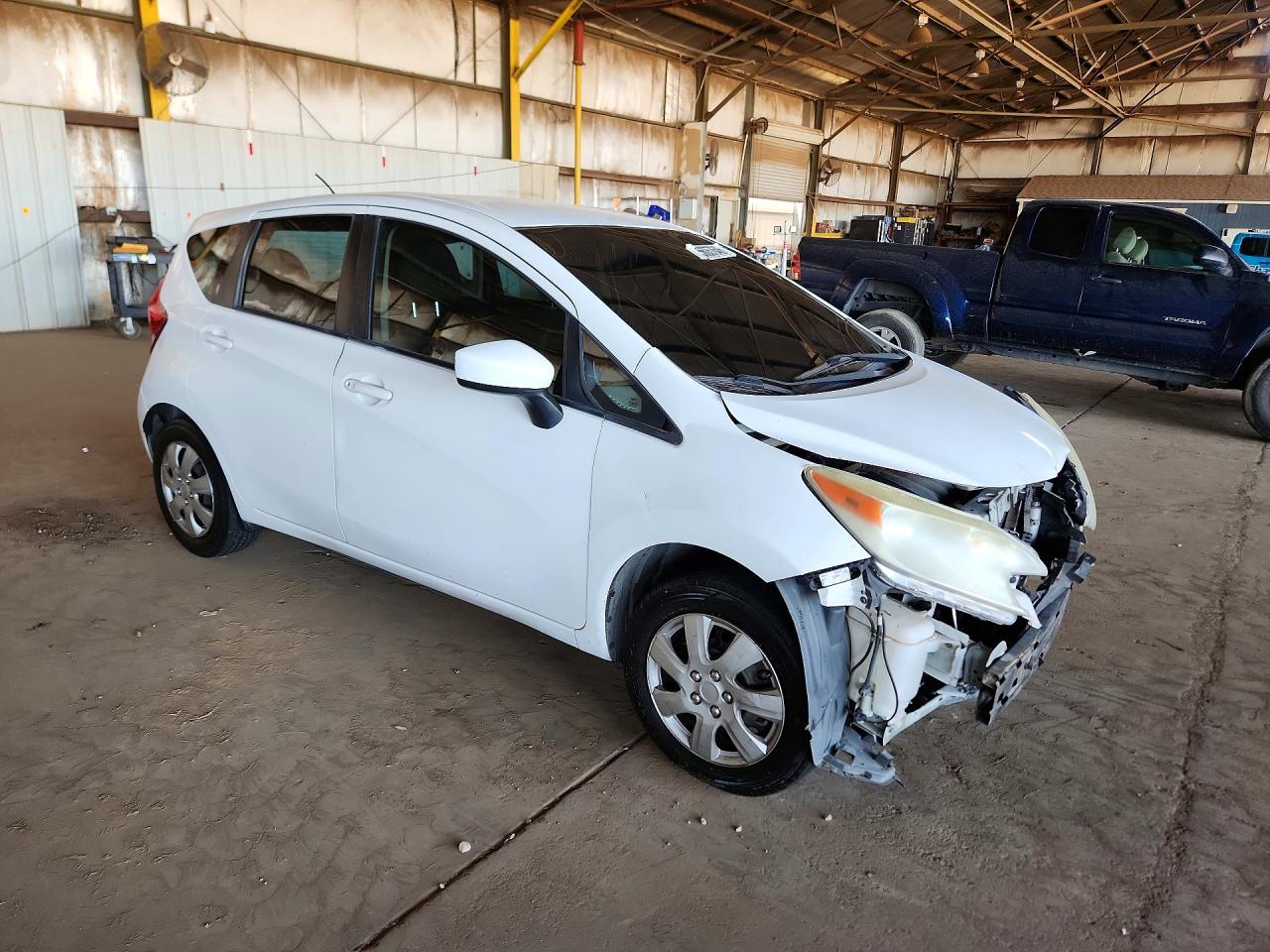2015 Nissan Versa White vin: 3N1CE2CP7FL447037