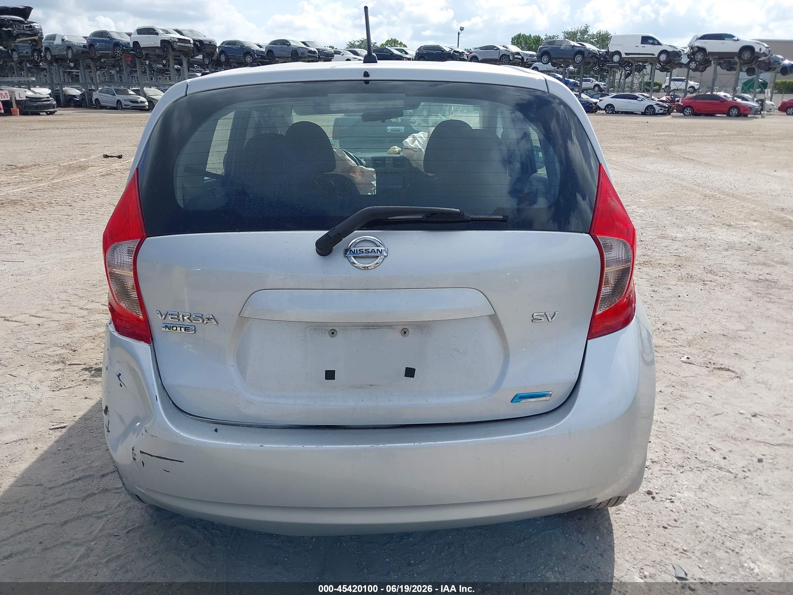 2014 Nissan Versa Note Sv Silver vin: 3N1CE2CP8EL367292