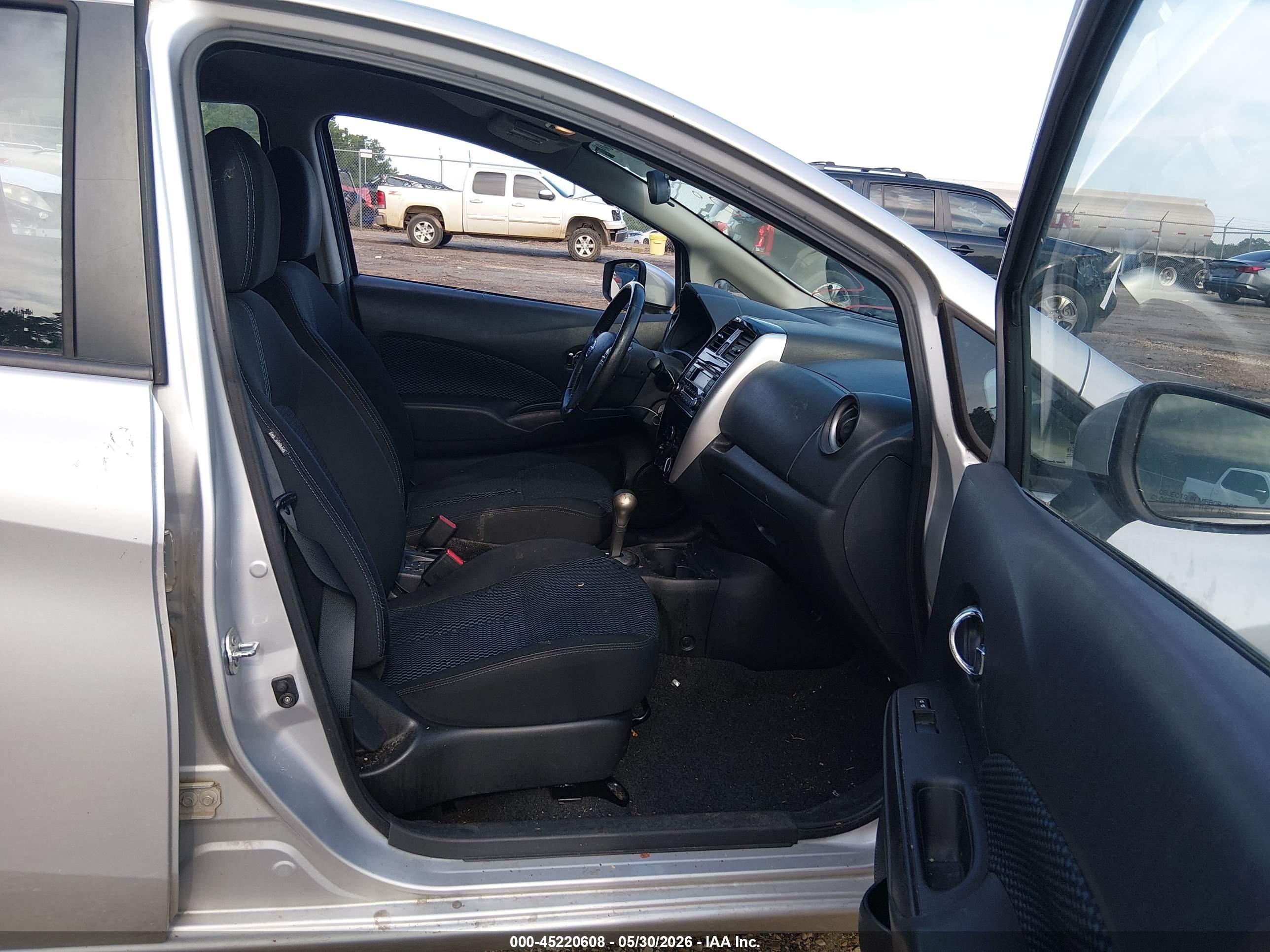2015 Nissan Versa Note S (sr)/s Plus/sl/sr/sv Silver vin: 3N1CE2CP8FL378214