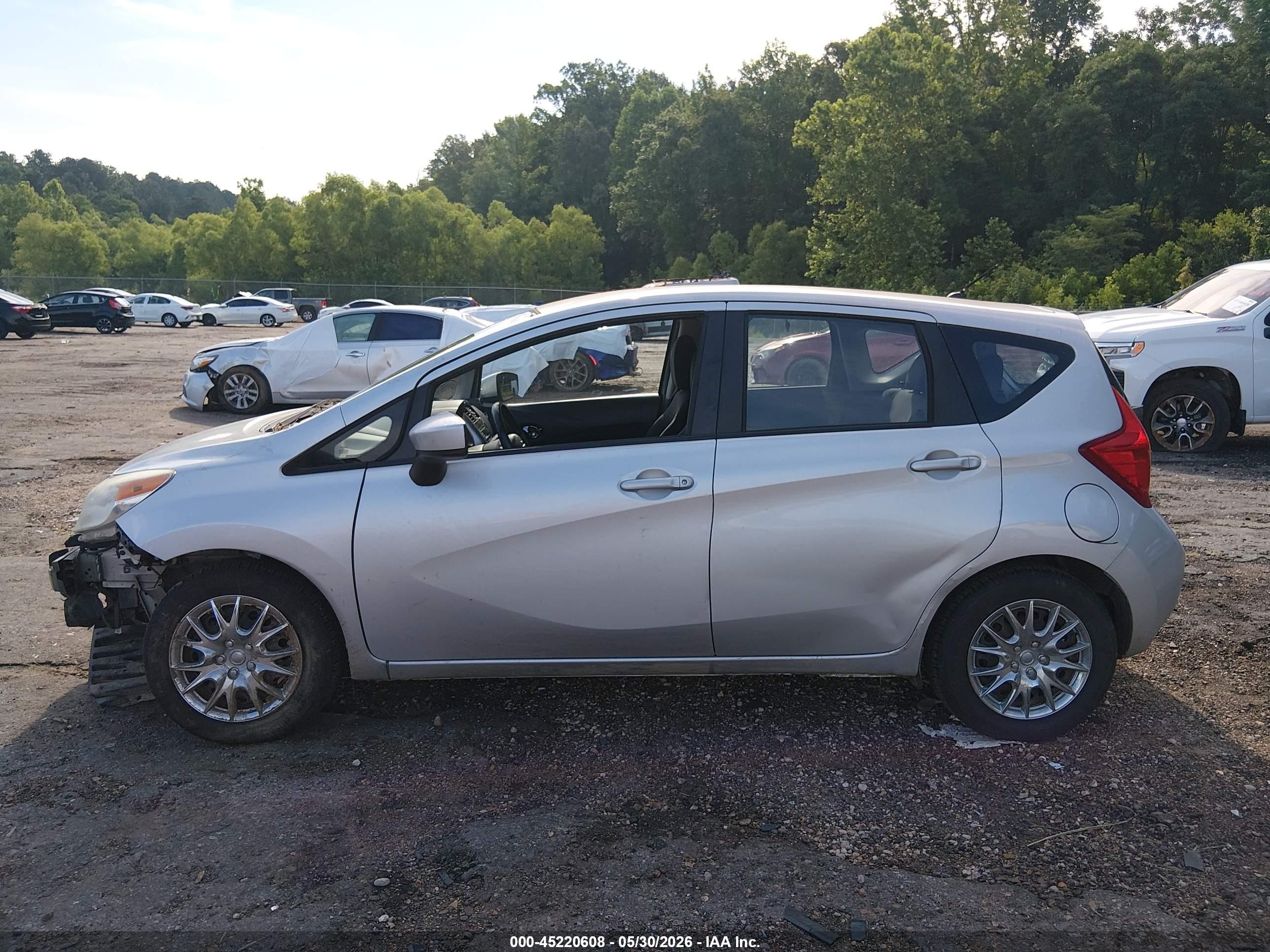 2015 Nissan Versa Note S (sr)/s Plus/sl/sr/sv Silver vin: 3N1CE2CP8FL378214